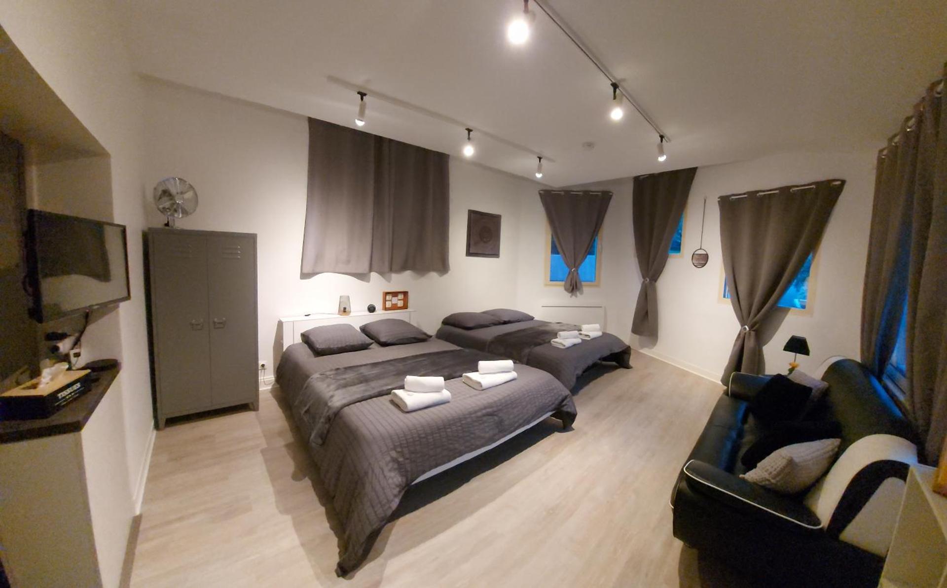 Photo of the whole room