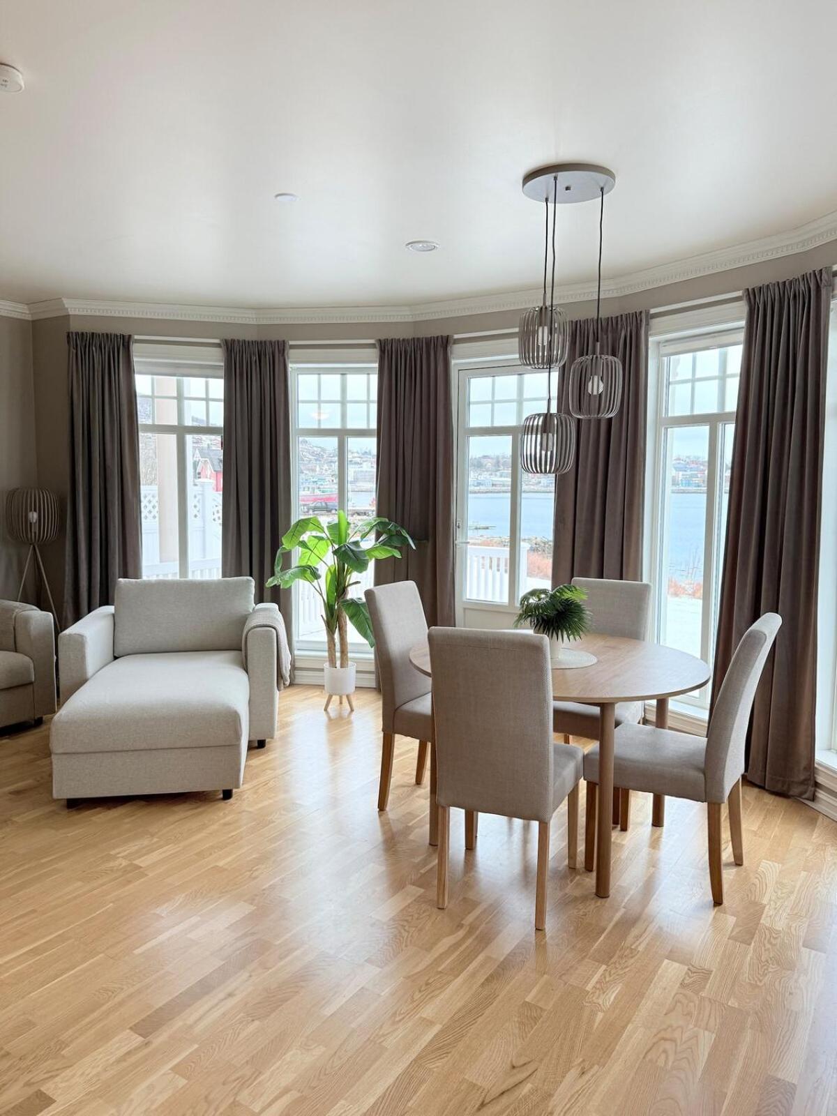 Apartment with sea view