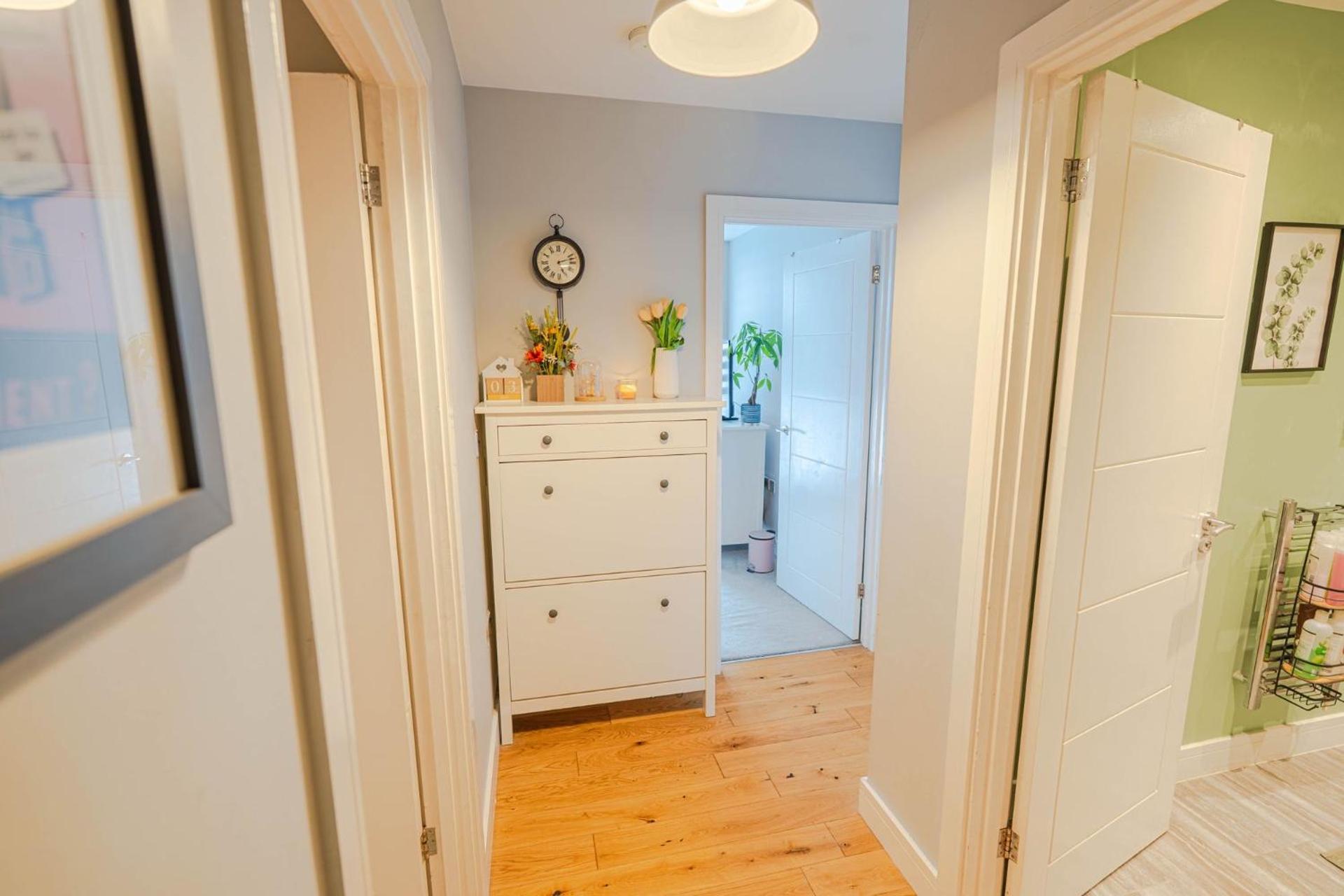 Stunning Bright Two Bedroom Apartment In Southbourne