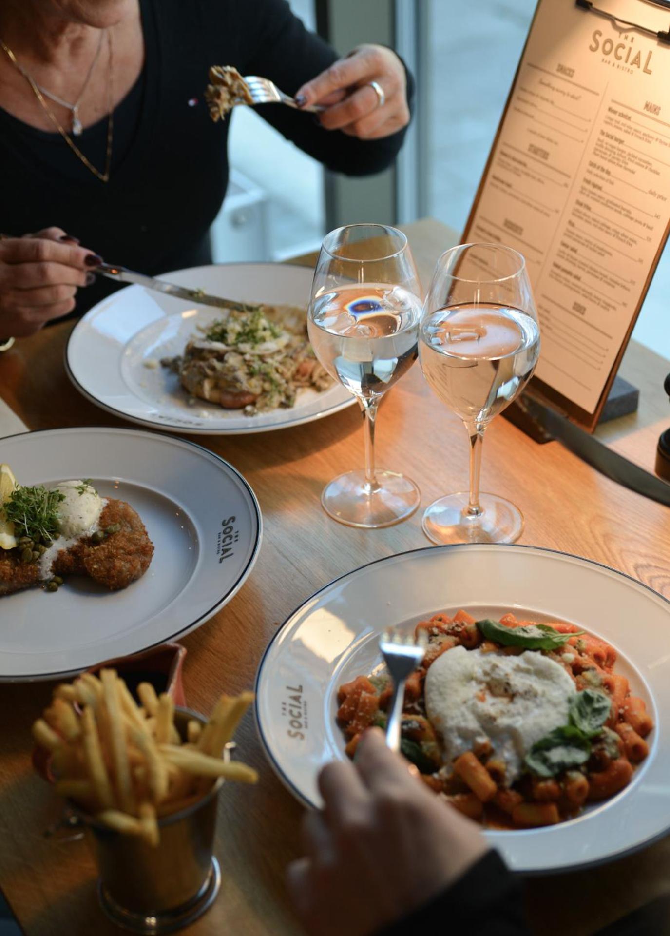 Restaurant/places to eat