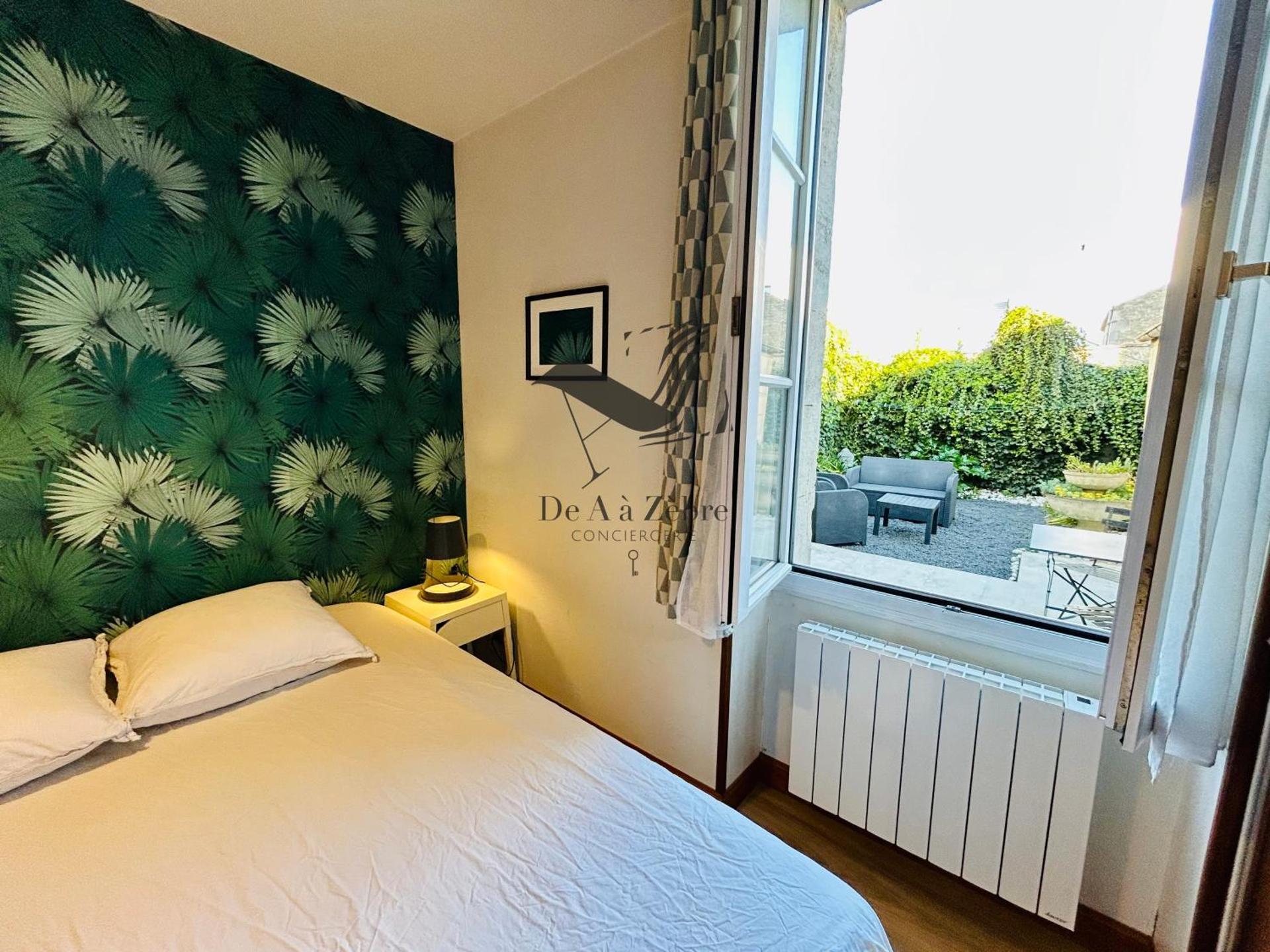 L'Authentique - Situé en face des thermes et tout proche du coeur de ville