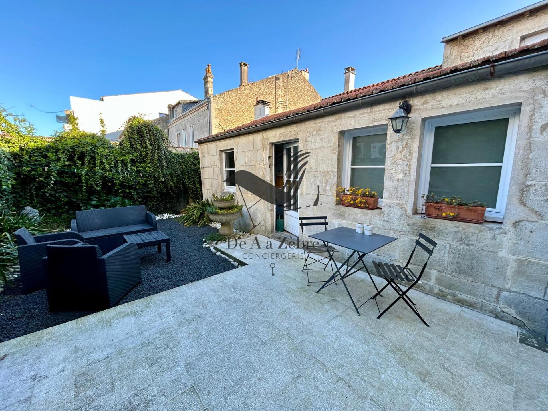 L'Authentique - Situé en face des thermes et tout proche du coeur de ville