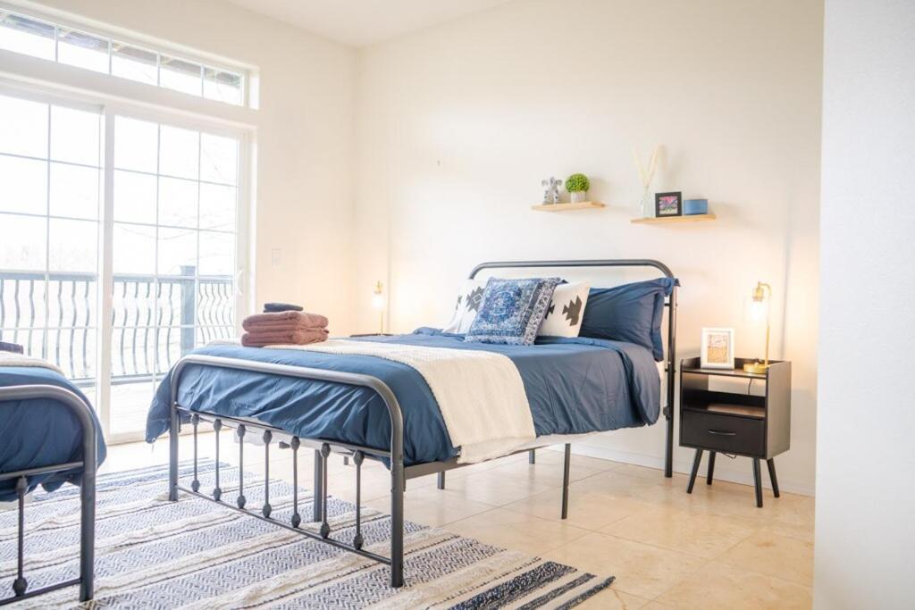 Villa with Hot Tub, Firepit and Game room