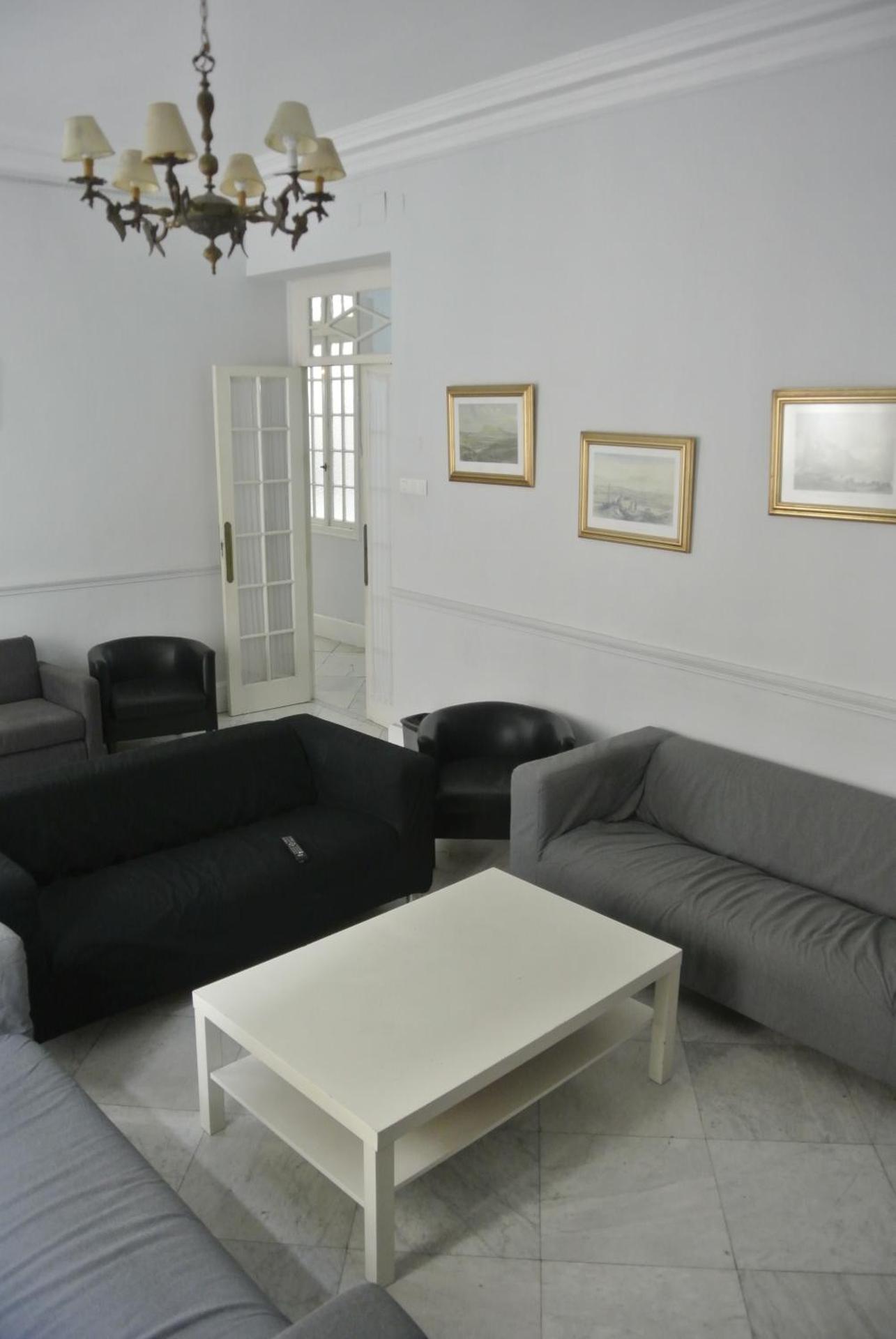 Communal lounge/ TV room