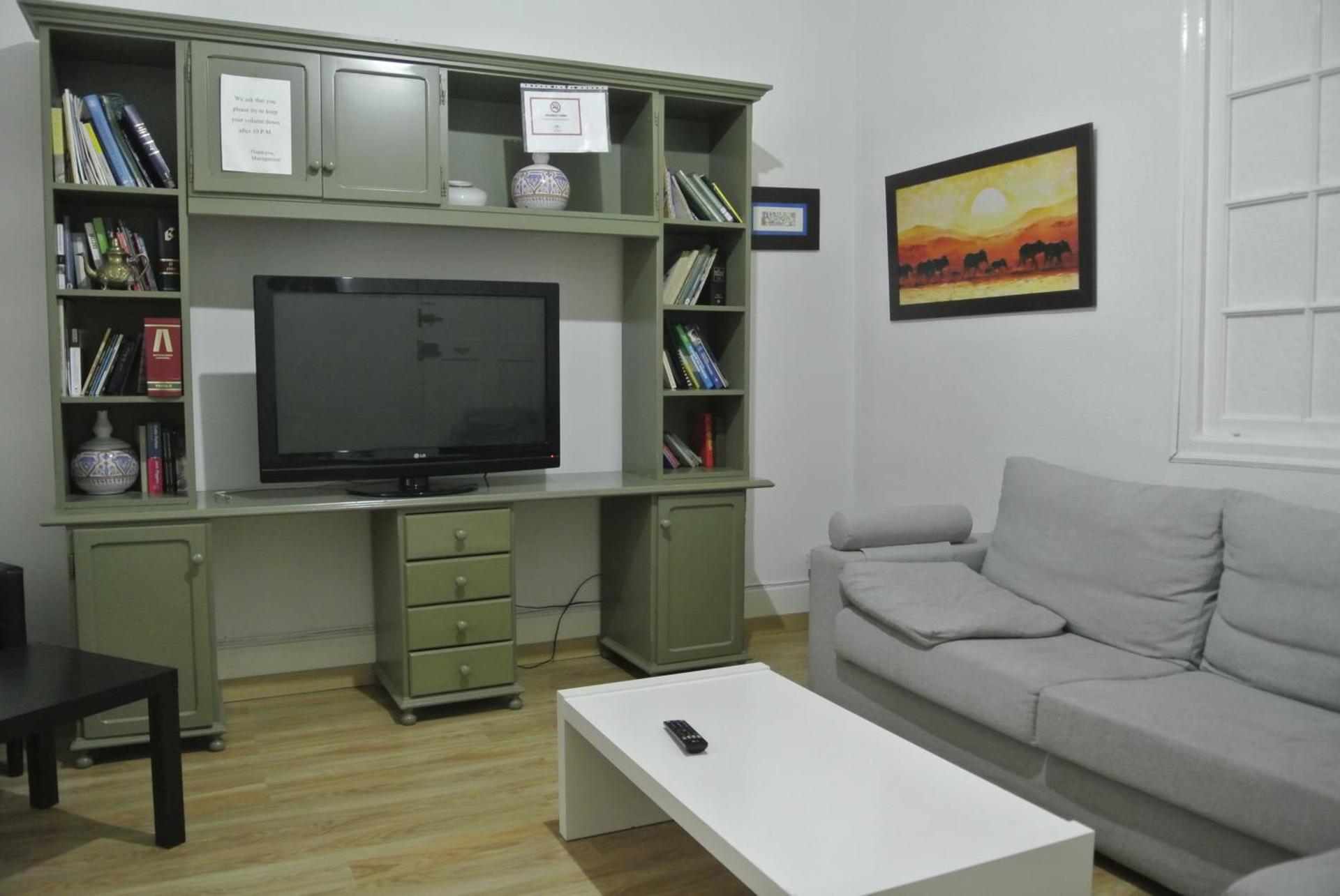Communal lounge/ TV room