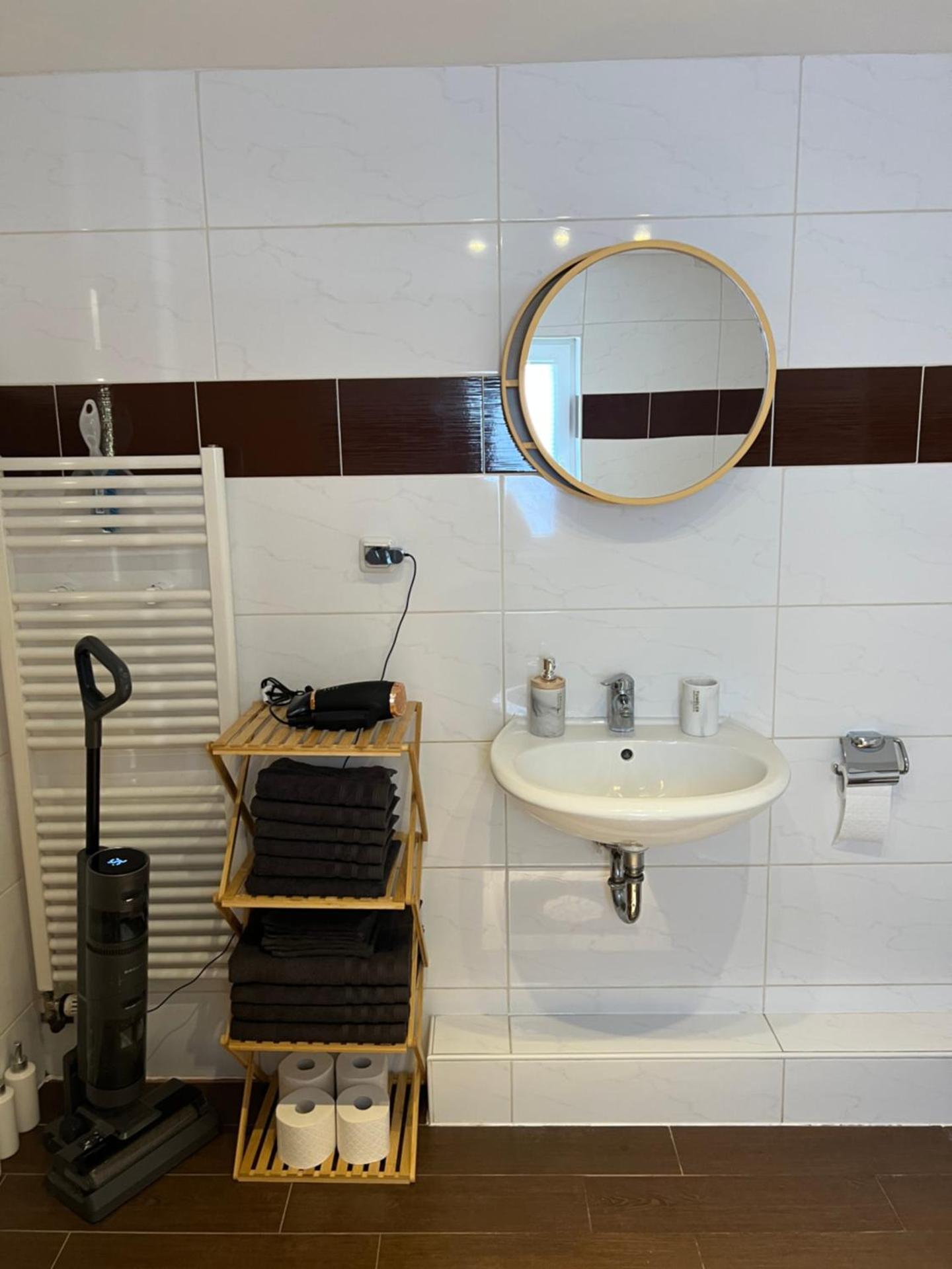 TOP Nähe Bahnhof Lehrte 9 Min Hannover Zentrum Check in bis 0 Uhr - SELF Check in!