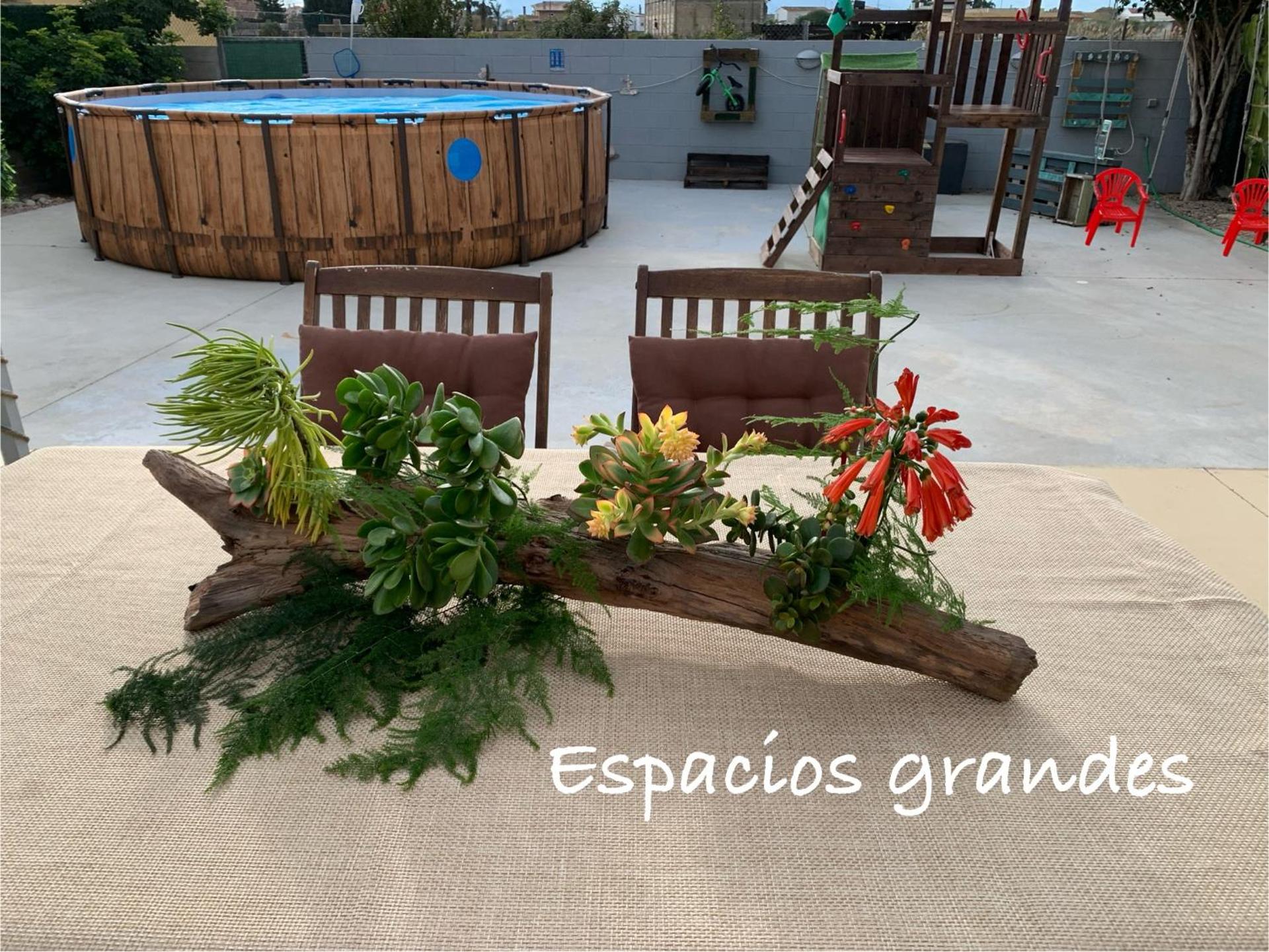 Casa Enric , con zona infantil, piscina y parking privado