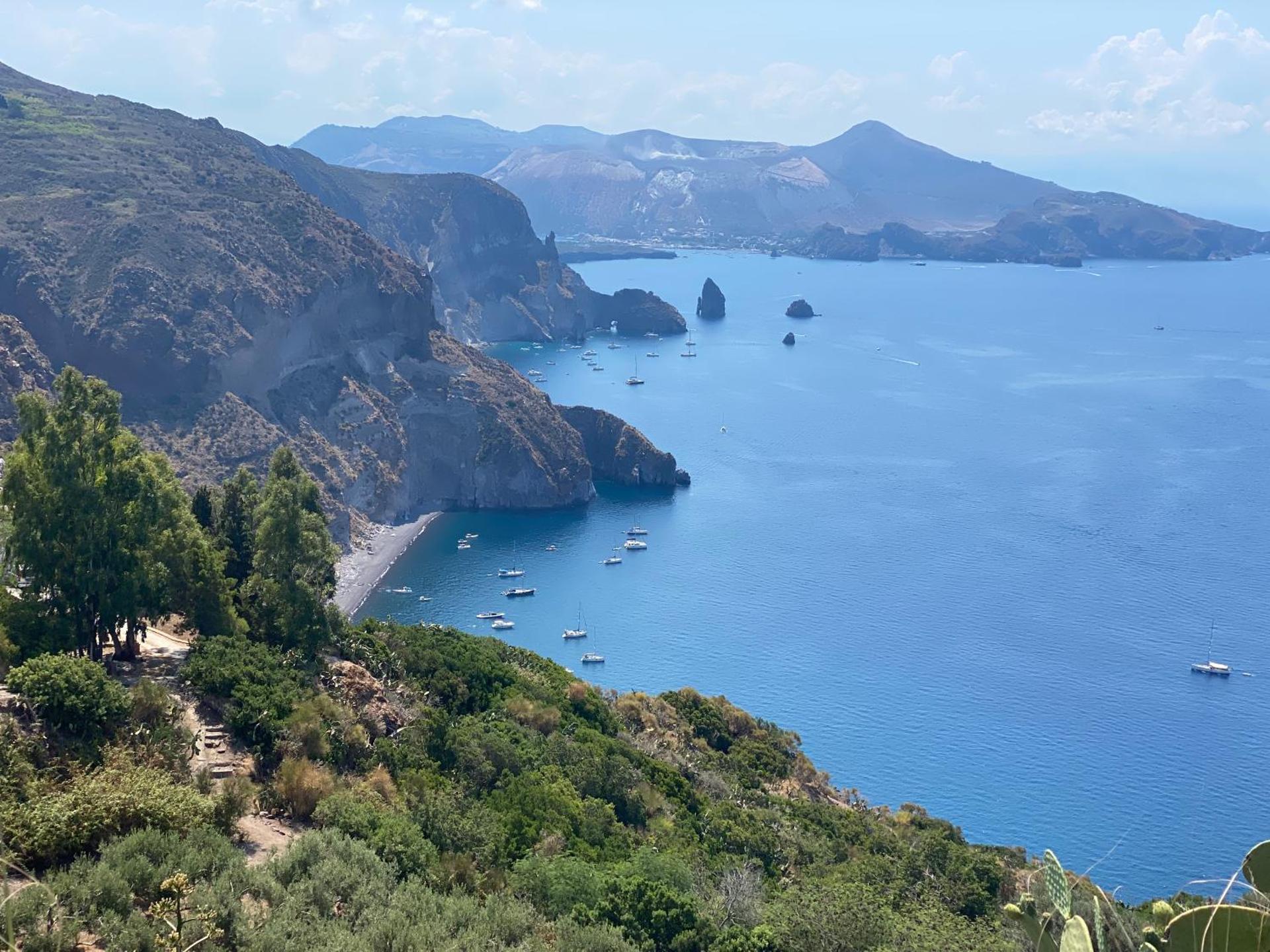 Lipari Centro Storico 5 mins from port Casa Celeste