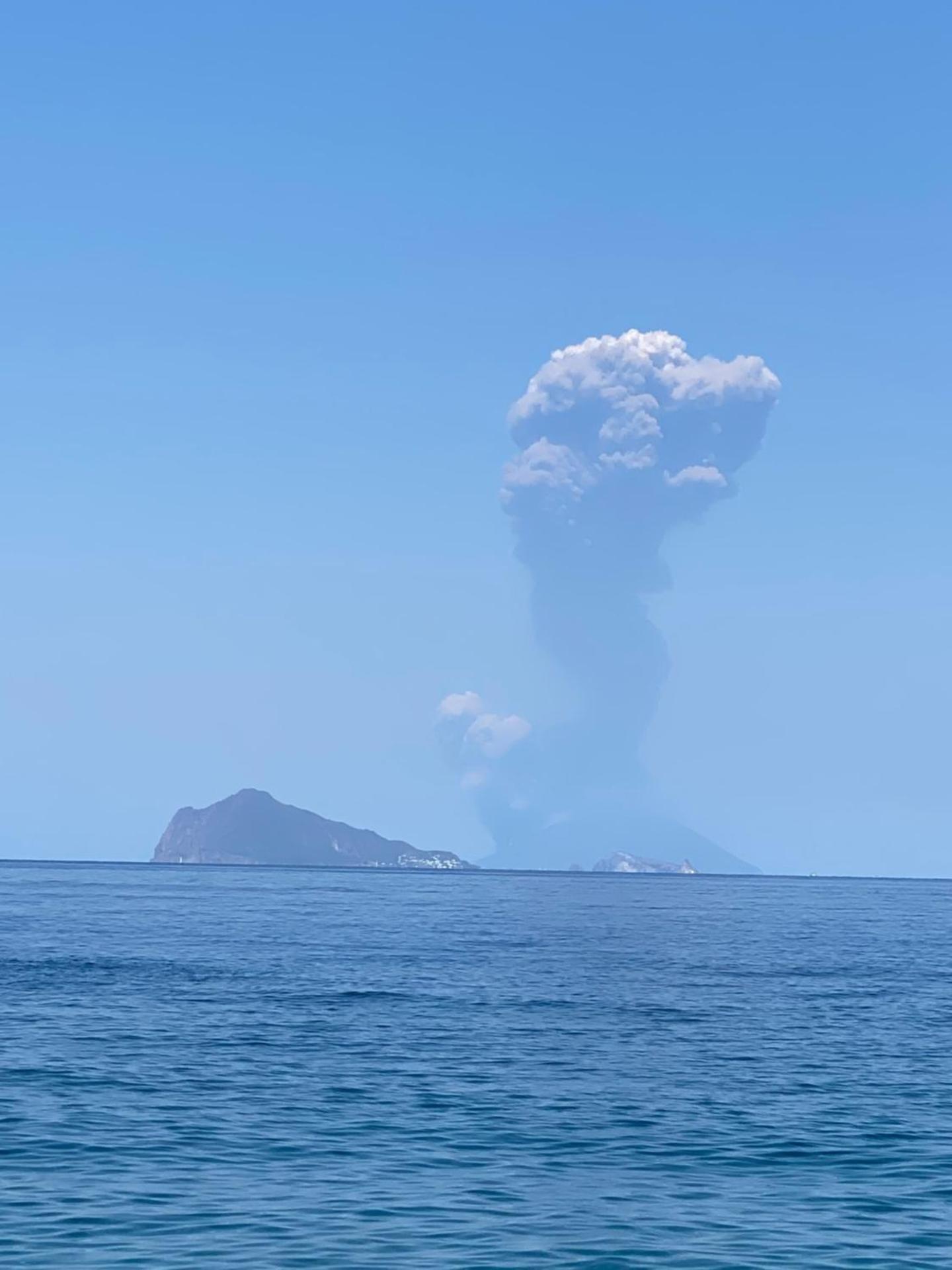 Lipari Centro Storico 5 mins from port Casa Celeste