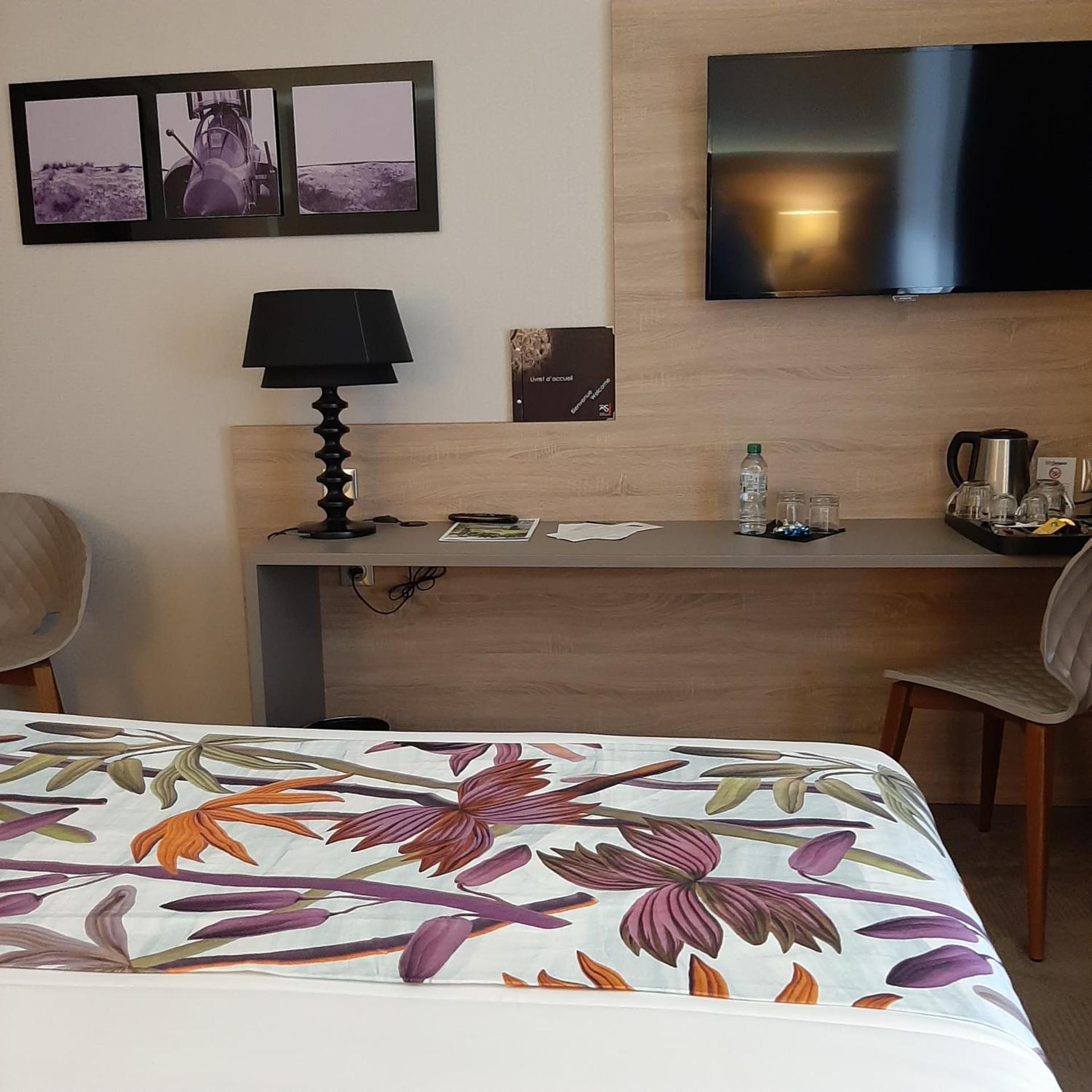 Logis Hotel Relais Saint Jacques - Châteauroux