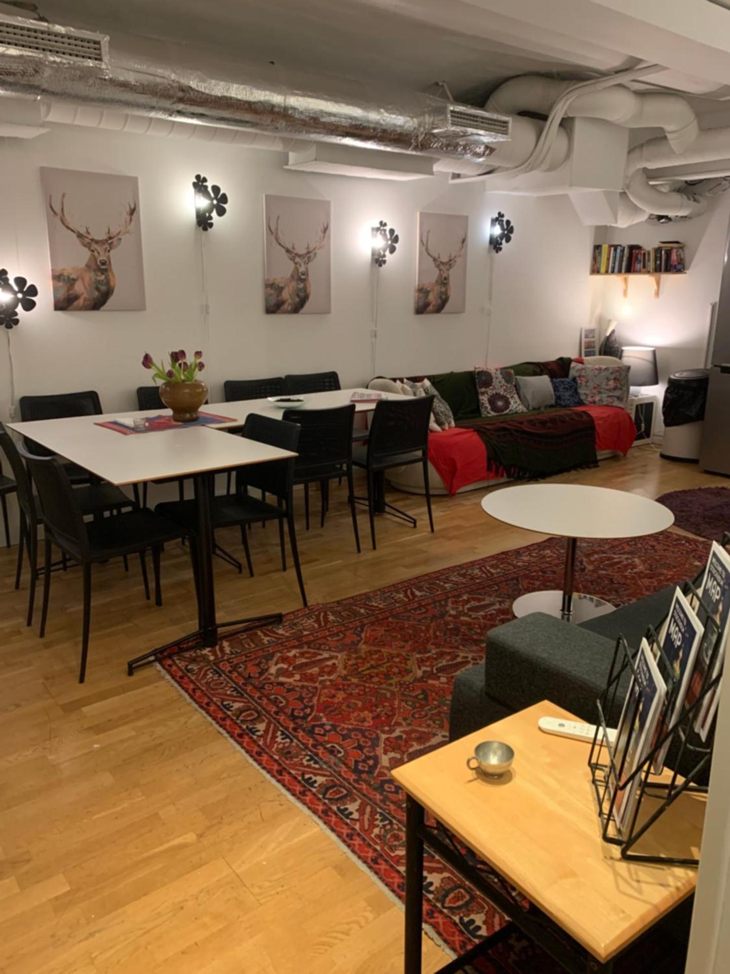 Communal lounge/ TV room