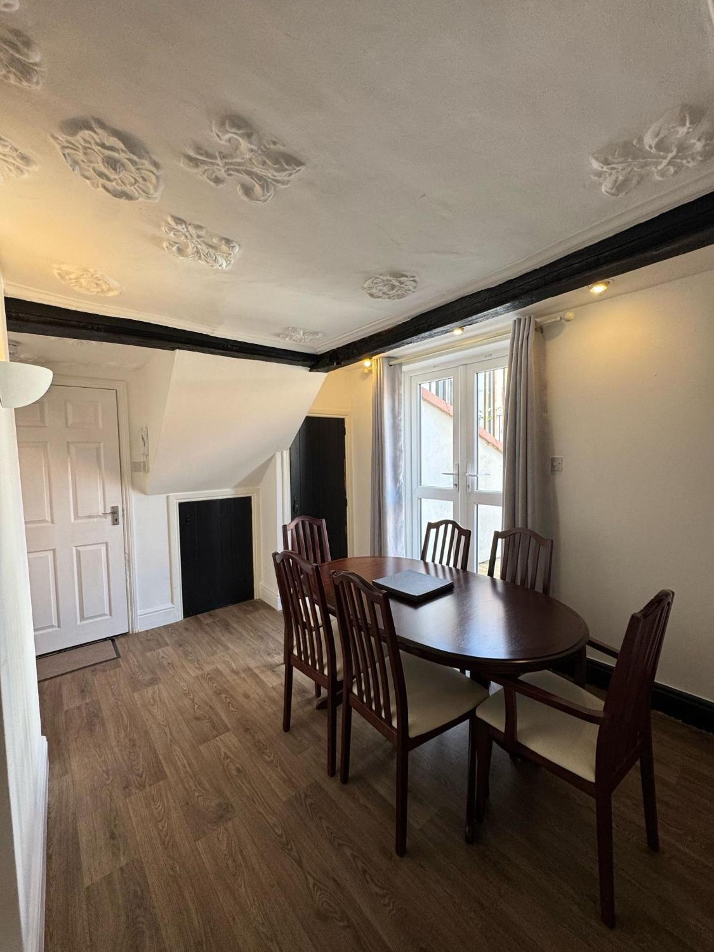 Rustic Elegance Town Centre Flat