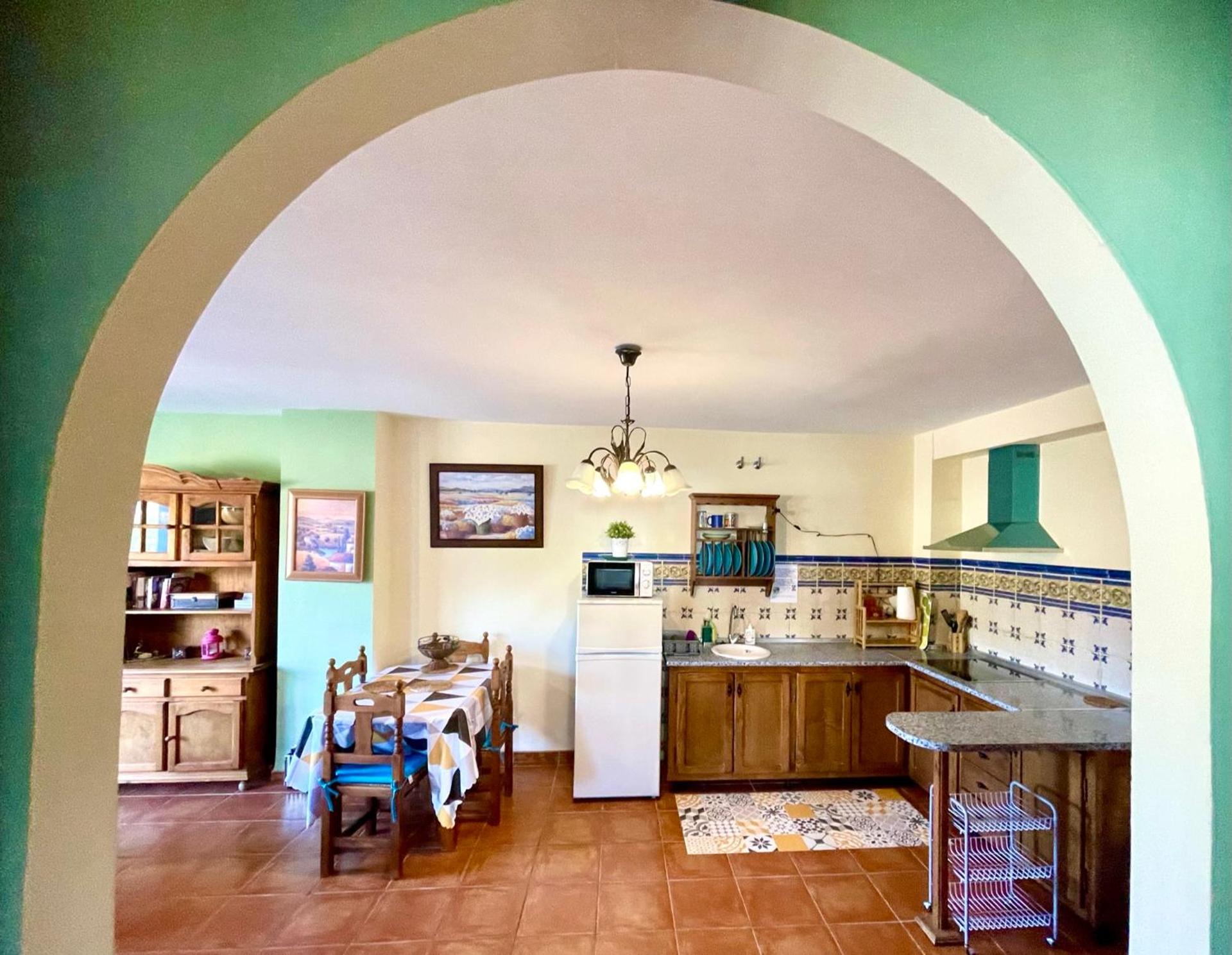 Apartamentos Axarquia , Frigiliana, terraza privada con vistas a la montaña rio y al mar