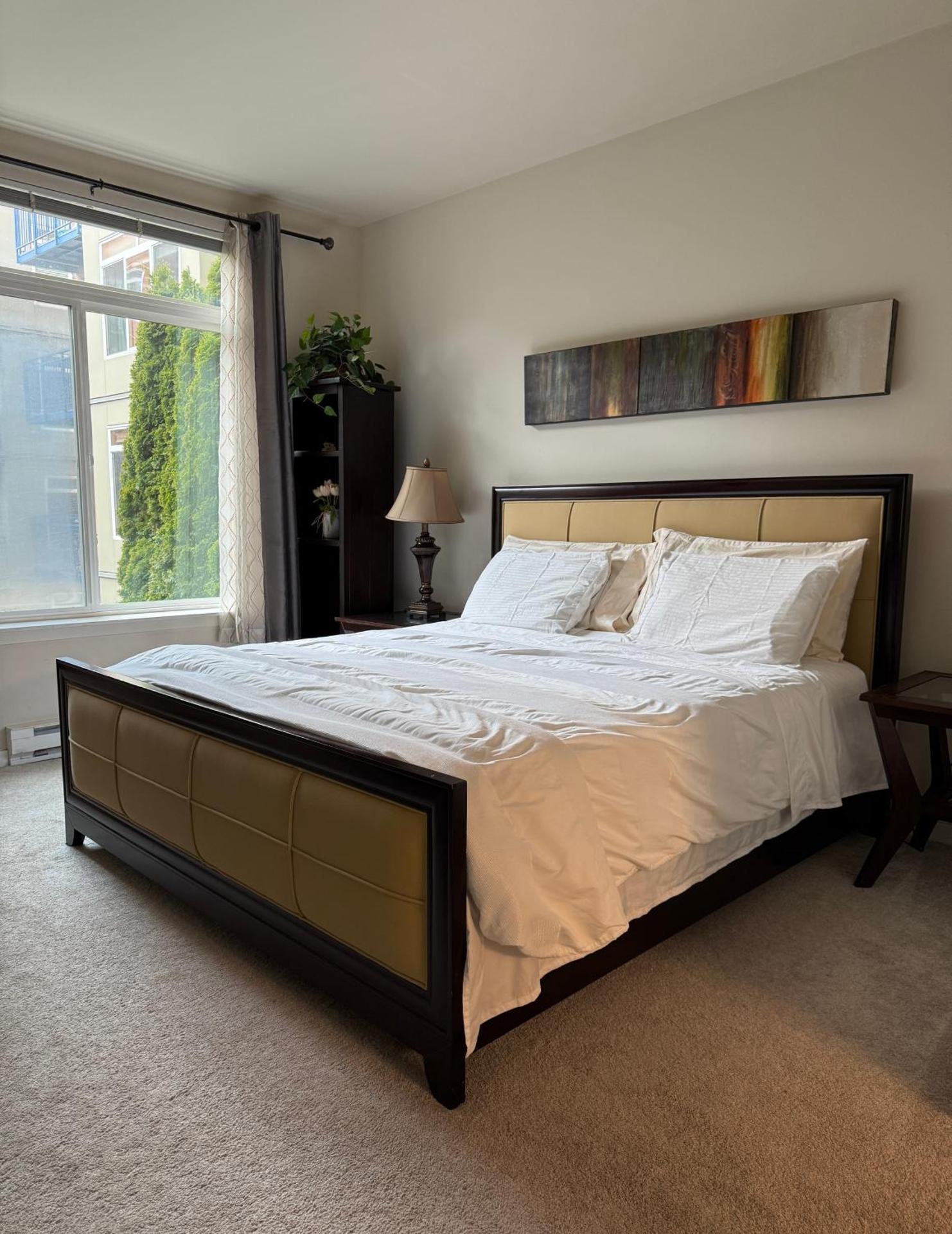 Cozy home nearby most attractions Seattle center