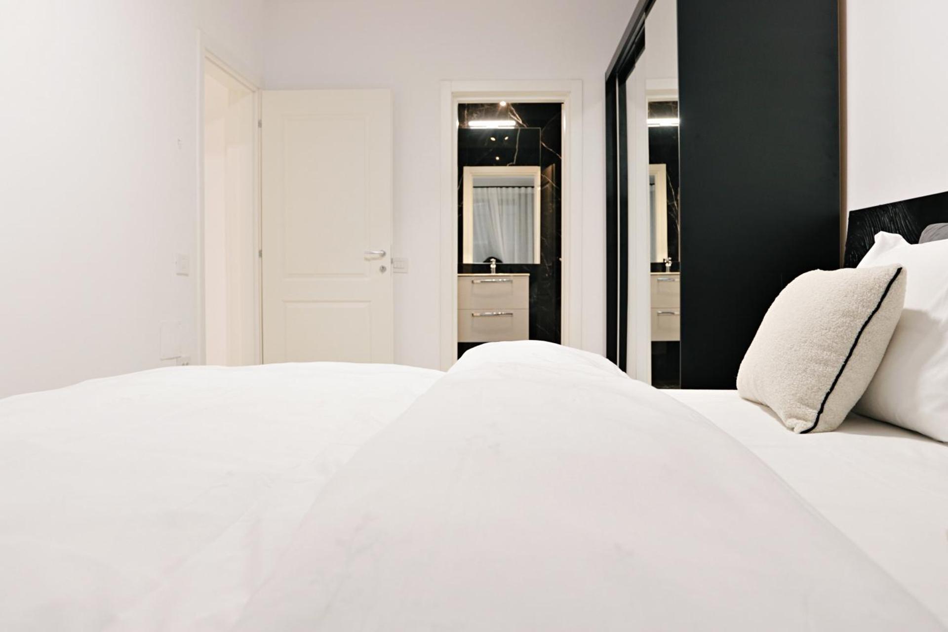 Via Vida I 2 Bedroom Apartments on Pipera Blvd