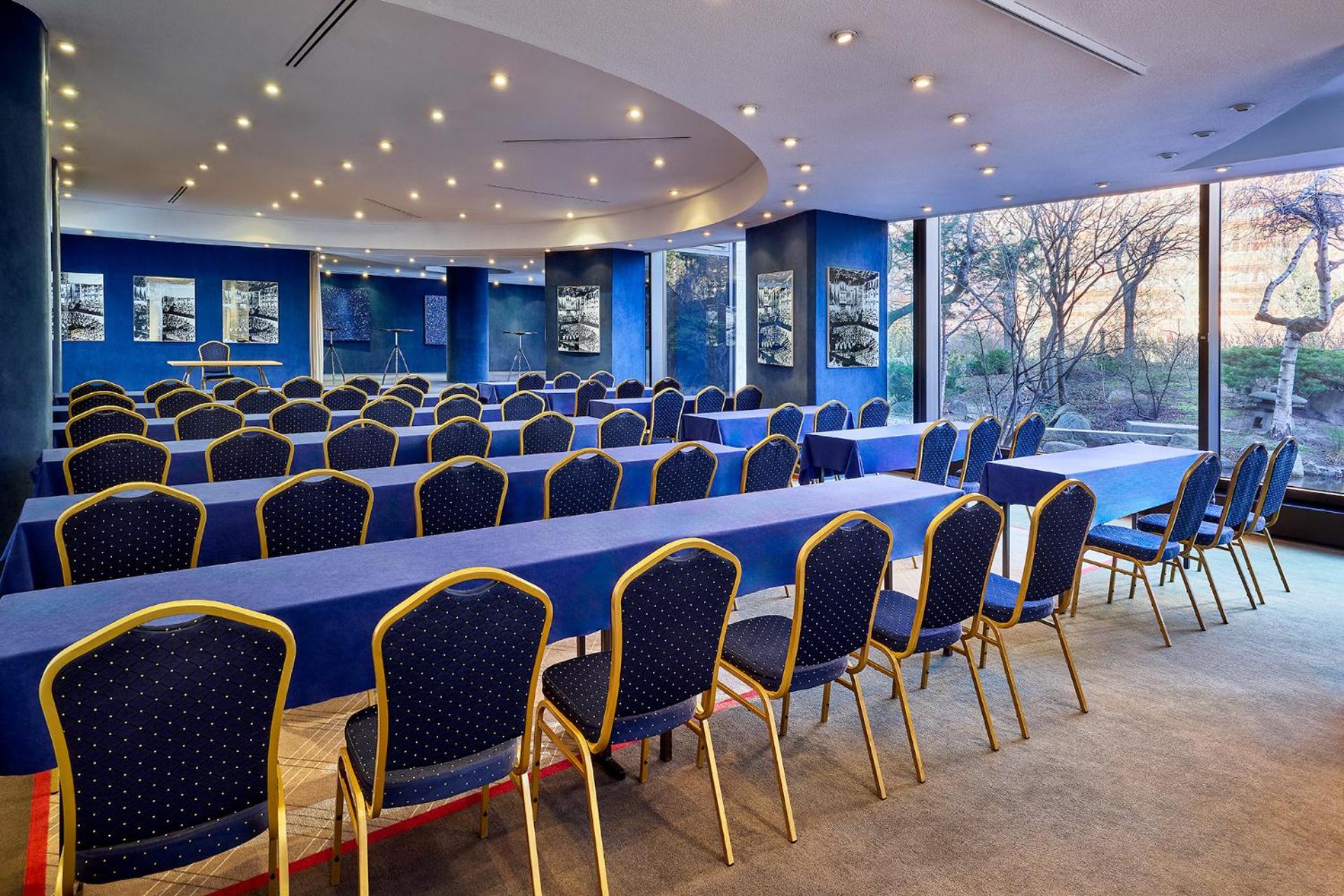 Meeting/conference room