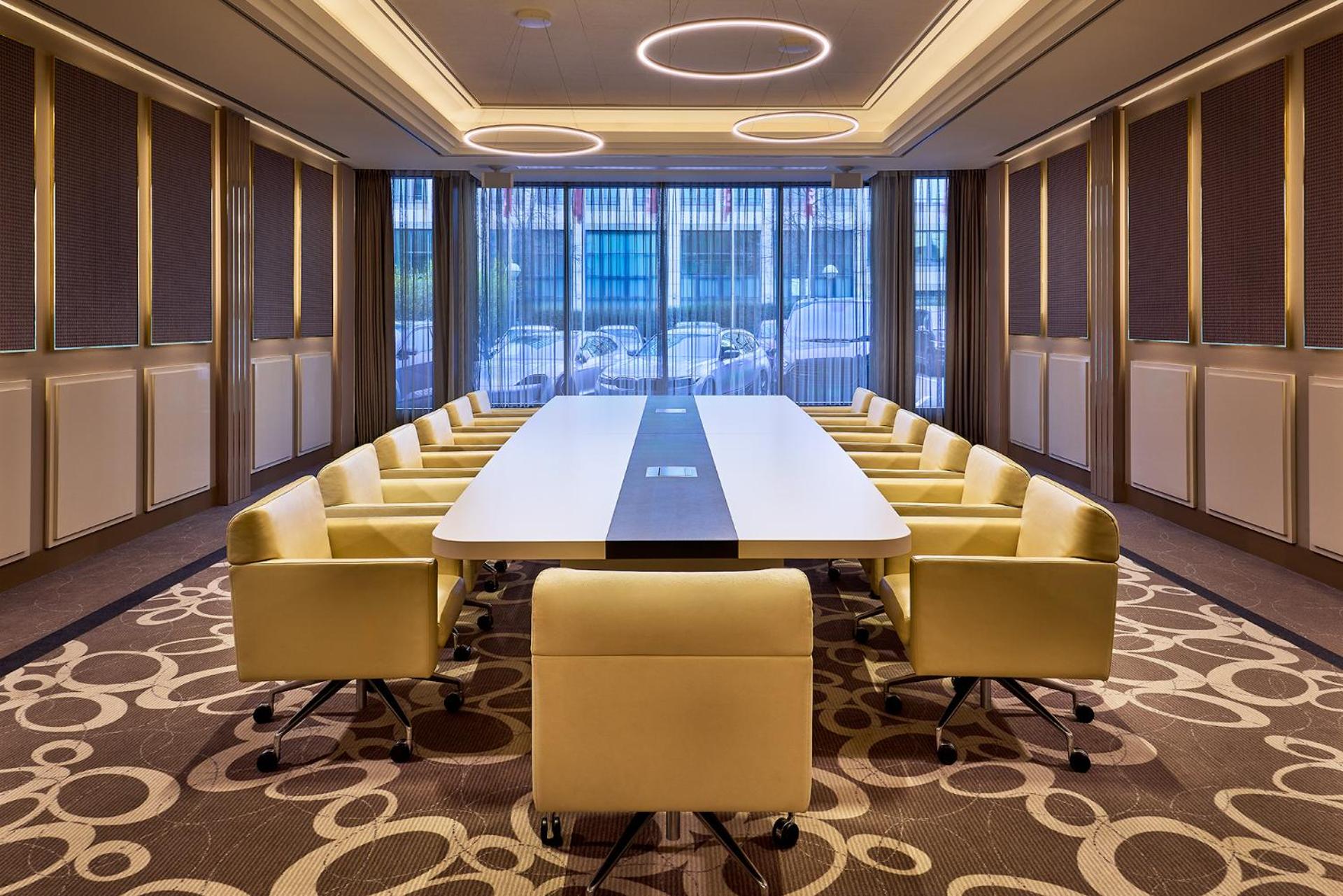 Meeting/conference room