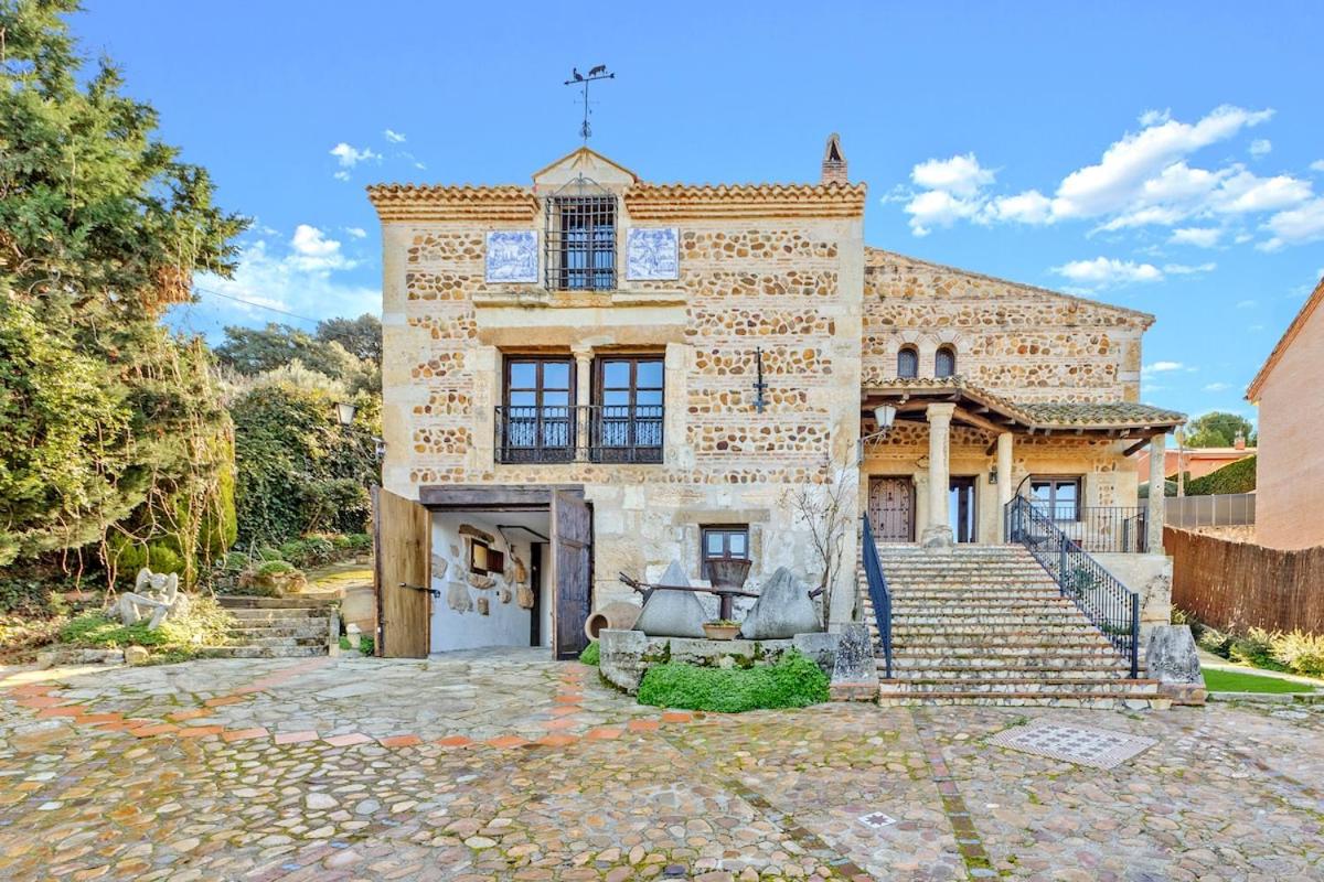 Mansion 35min Madrid - Cine - Piscina - BBQ