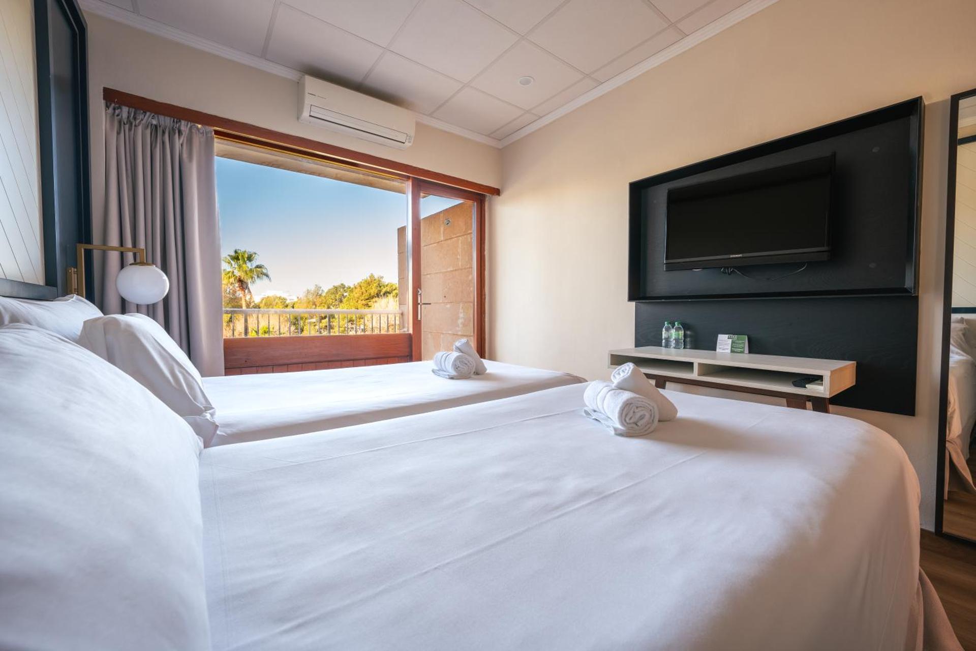 Communal lounge/ TV room