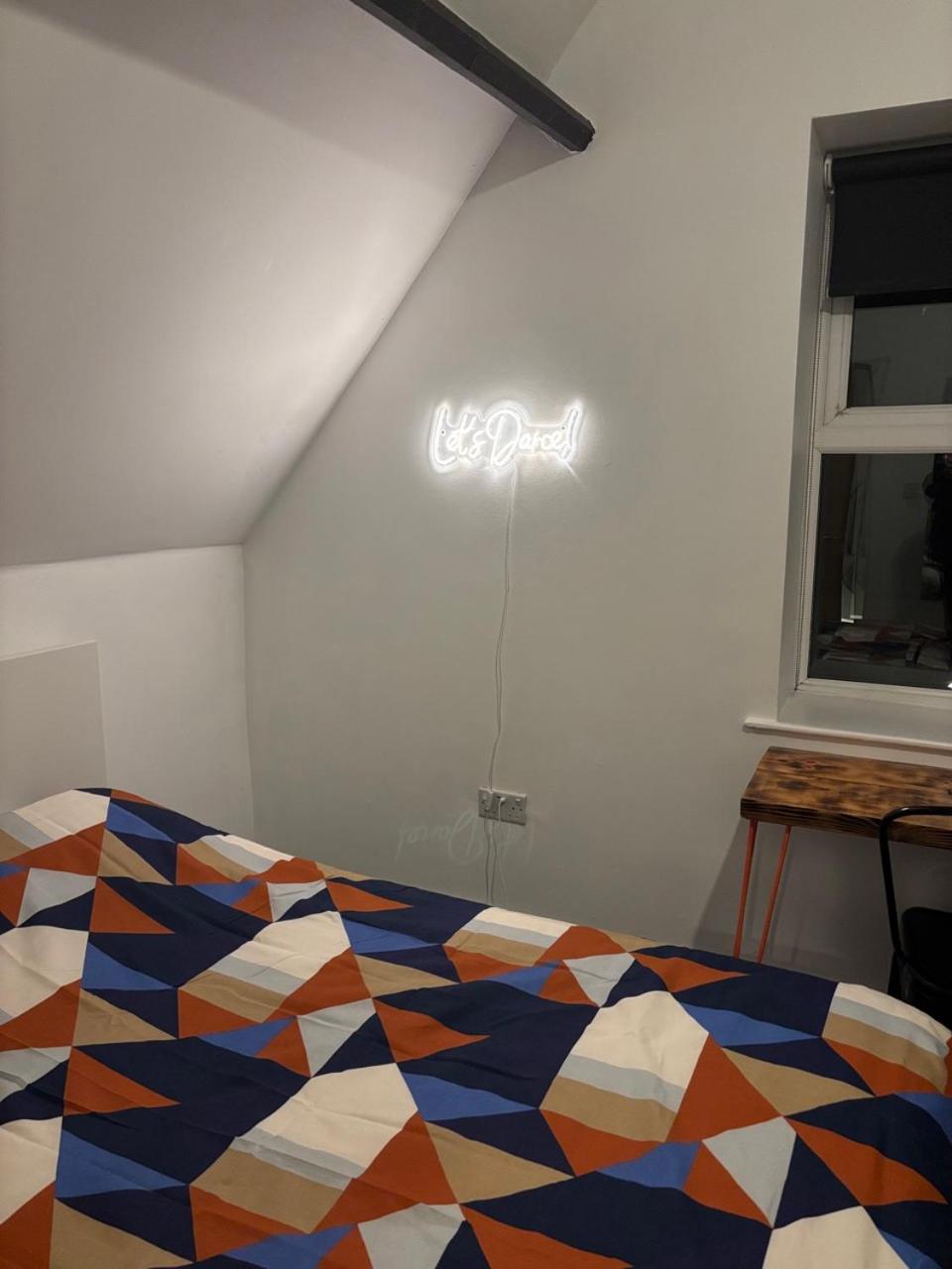 Horse & Groom Apartments