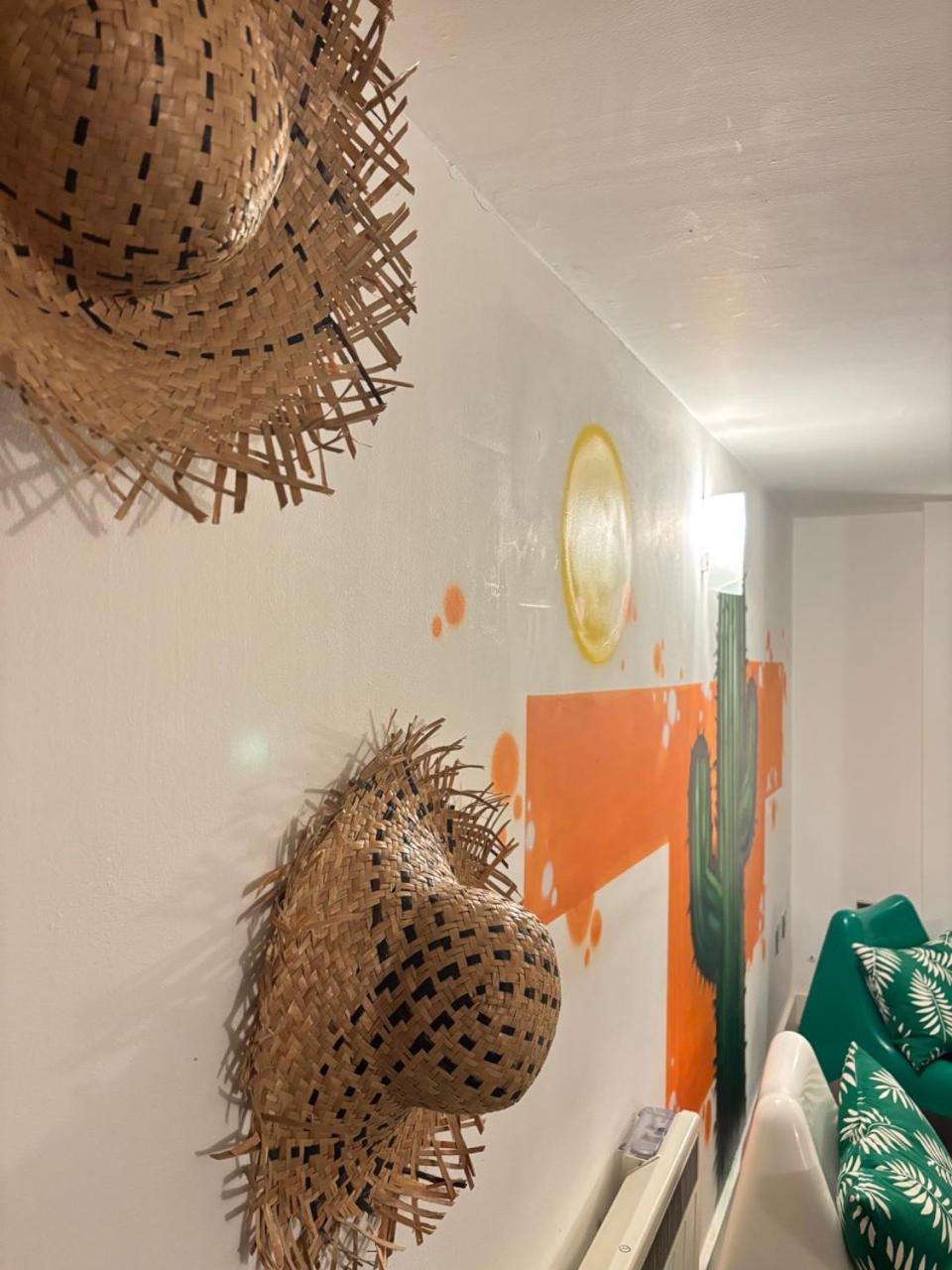 Horse & Groom Apartments