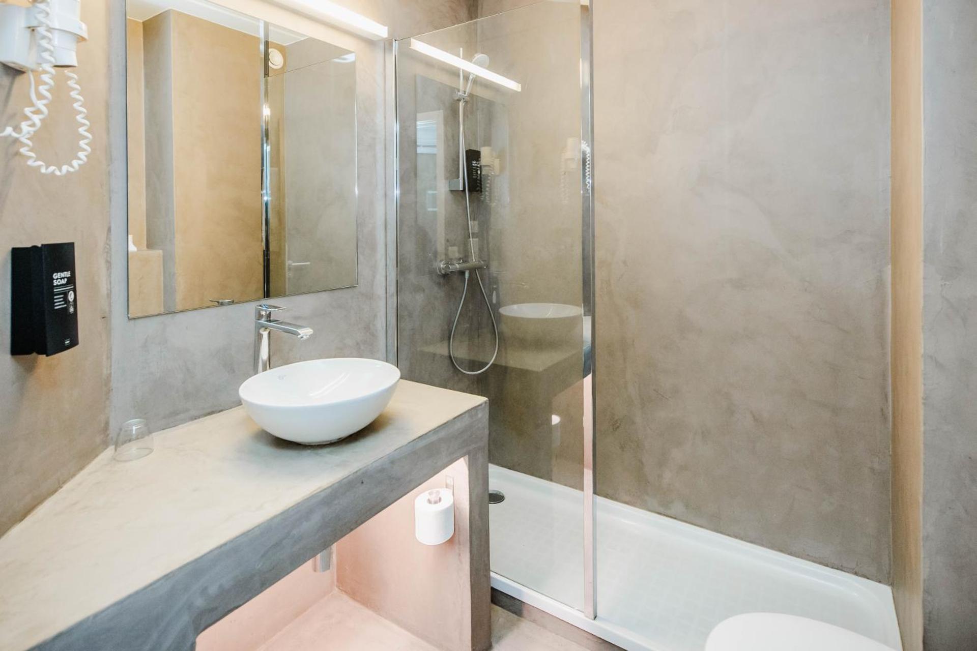 Comfort Double Room with Shower