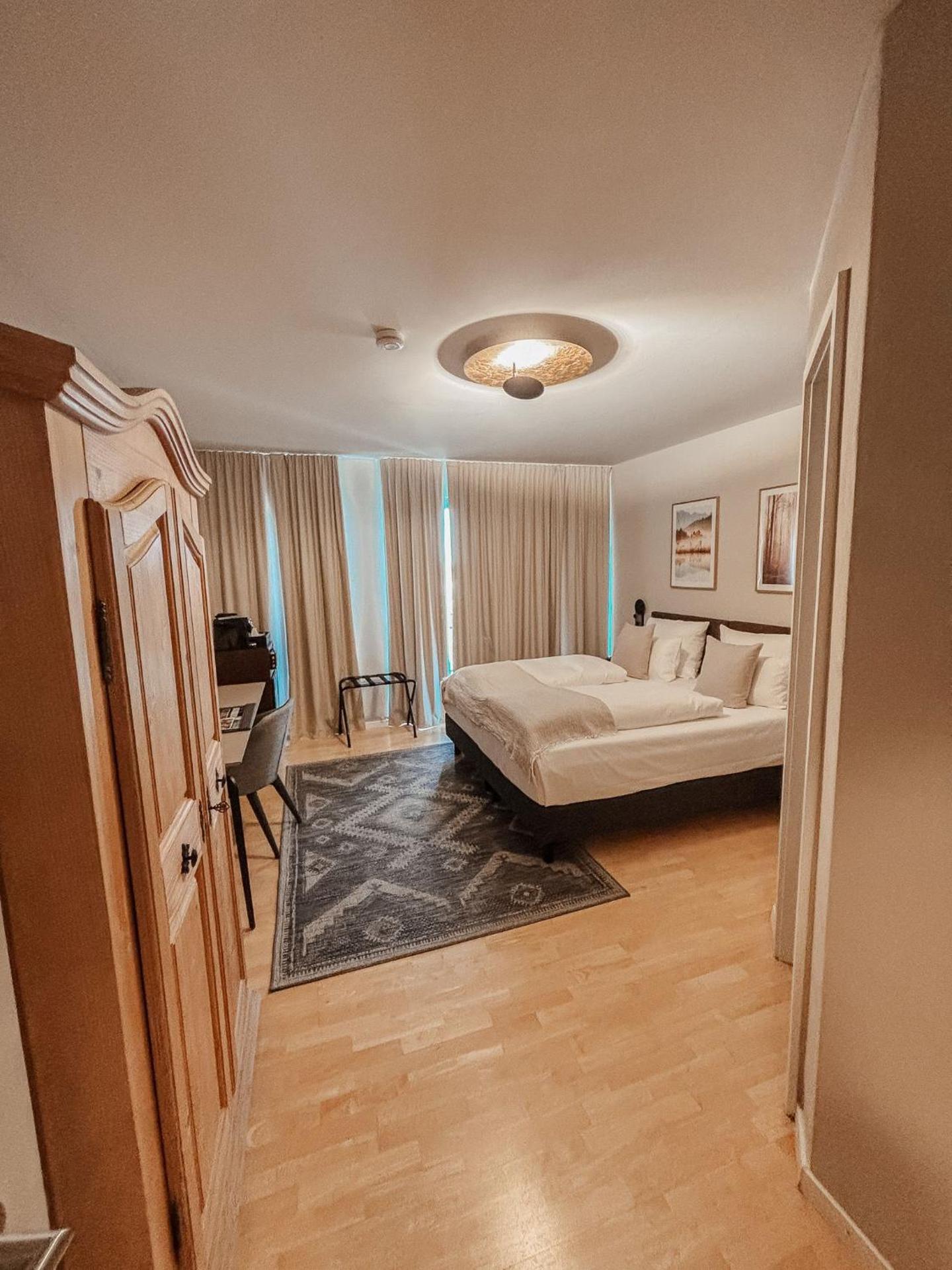 Double Room with Balcony and Garden View