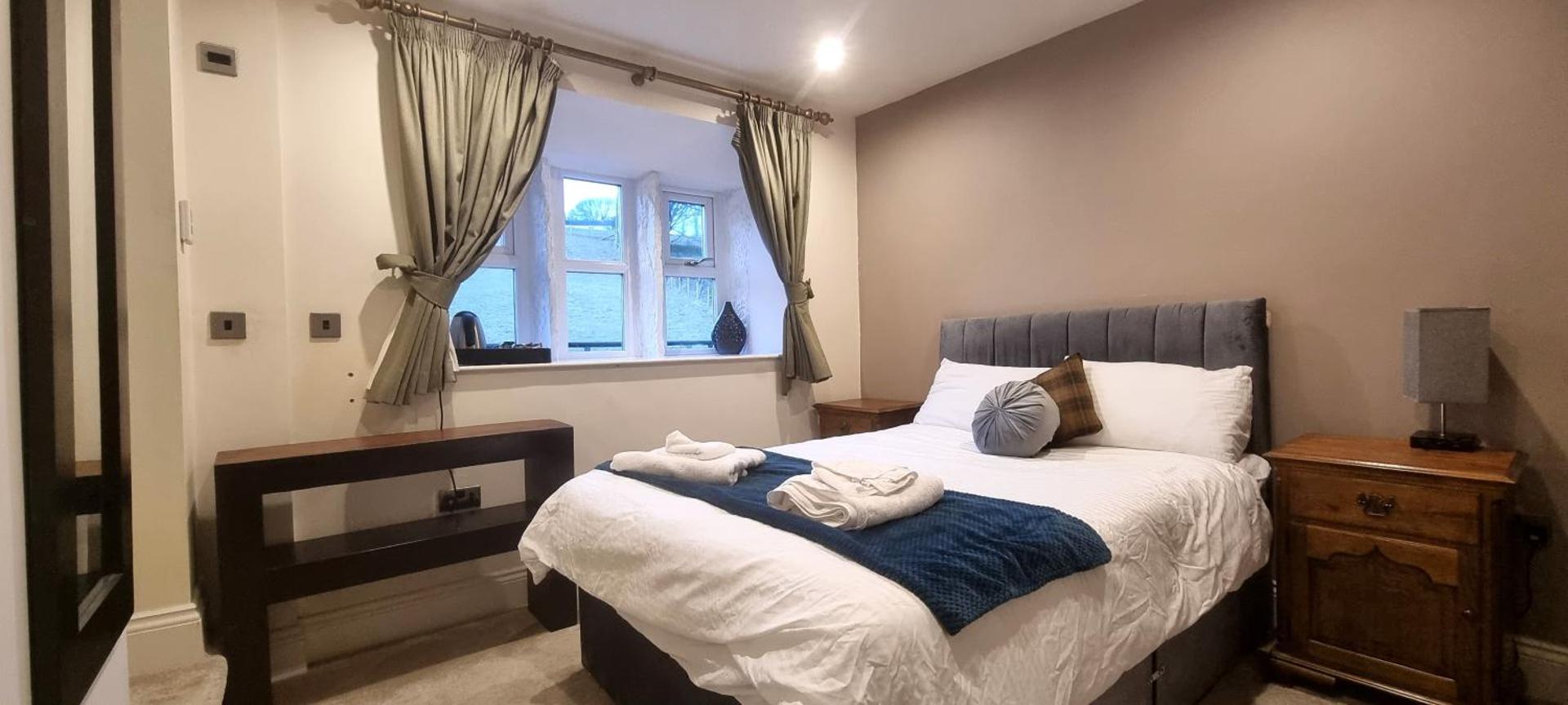 Turnpike by Maya Hotel & Restaurant