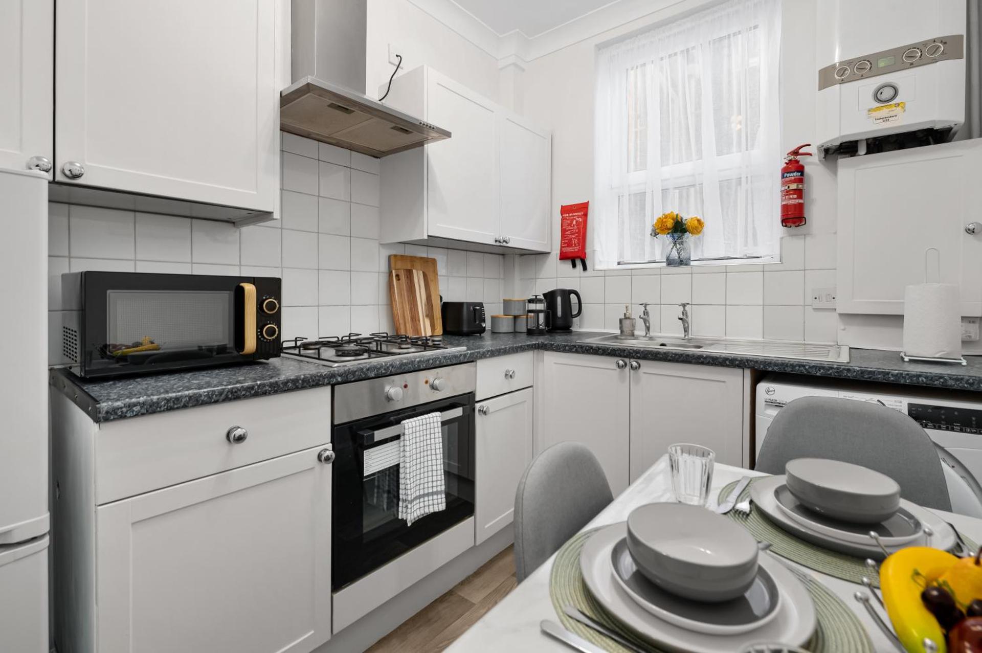 Charming Apartment by the Sea