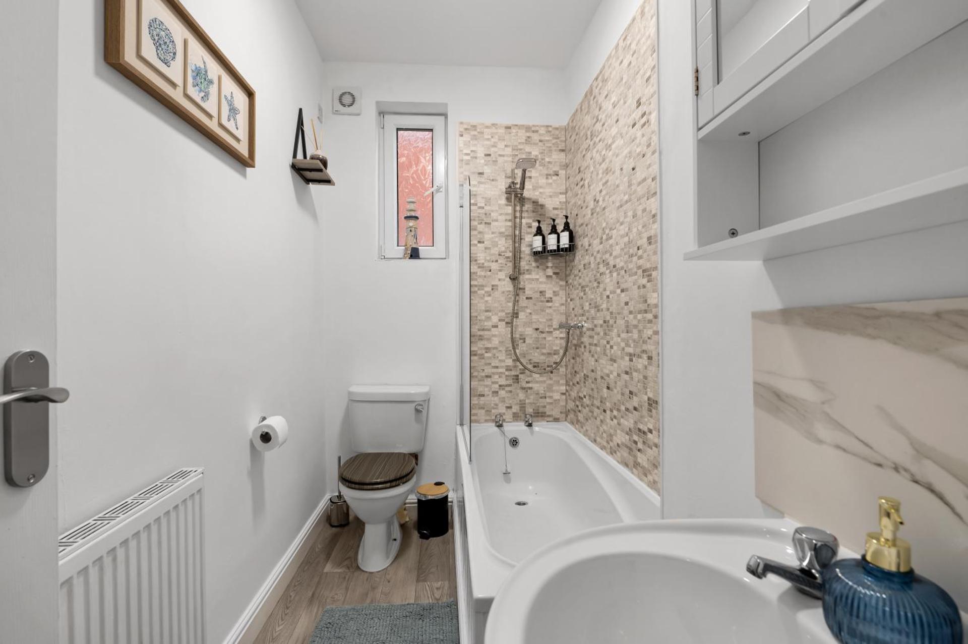 Charming Apartment by the Sea