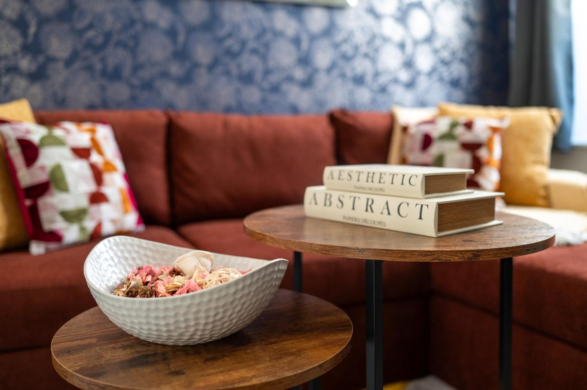 Charming Apartment by the Sea