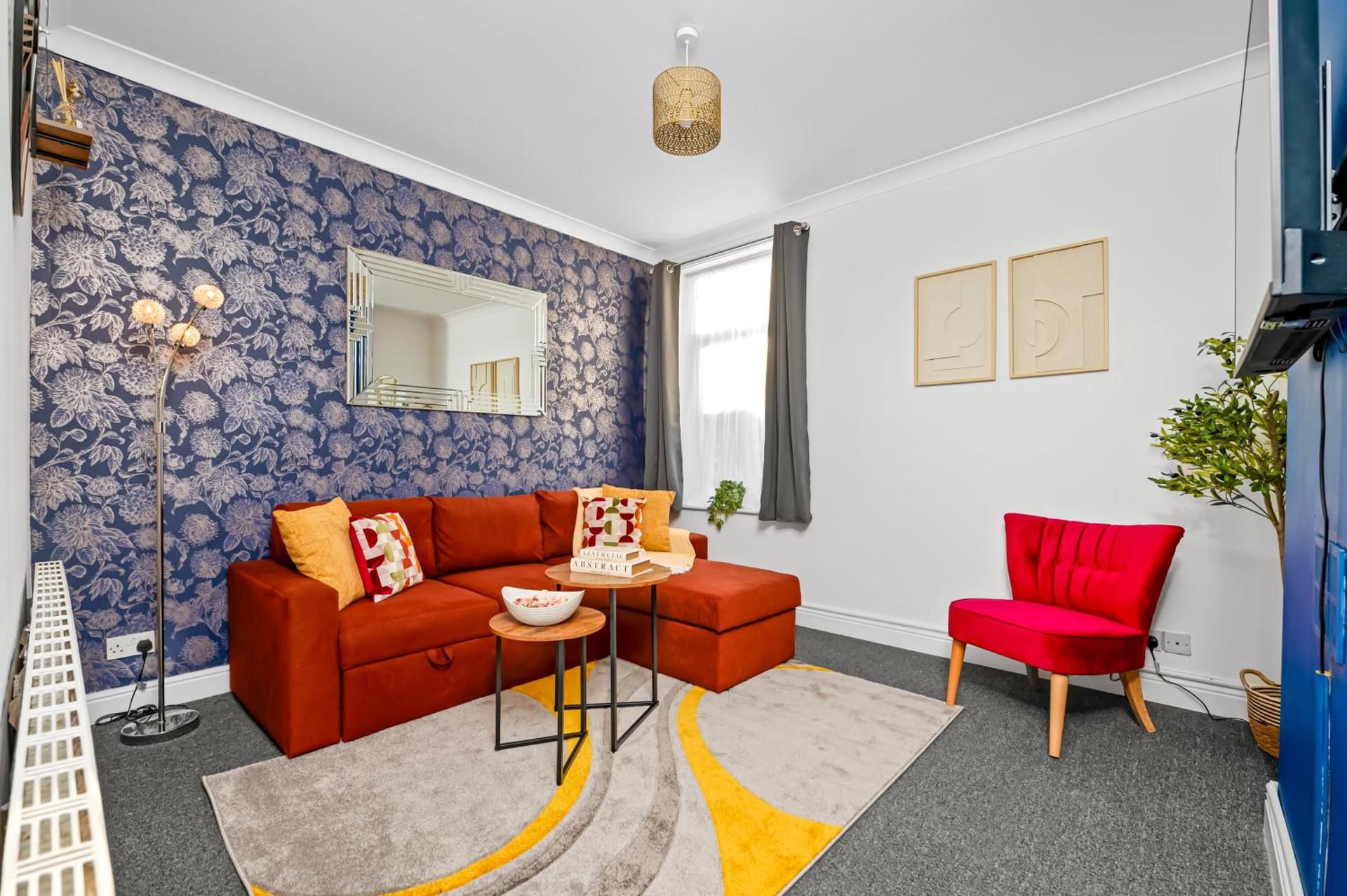 Charming Apartment by the Sea