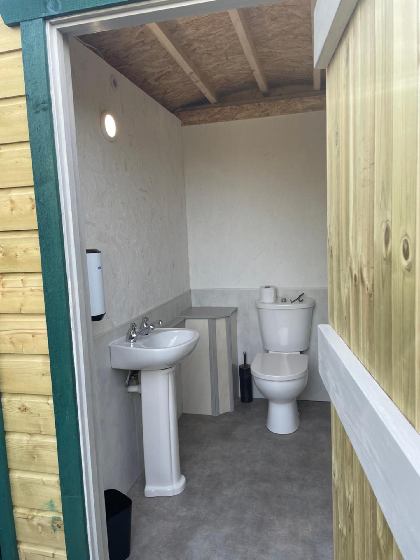 Glamping in the 2nd Field