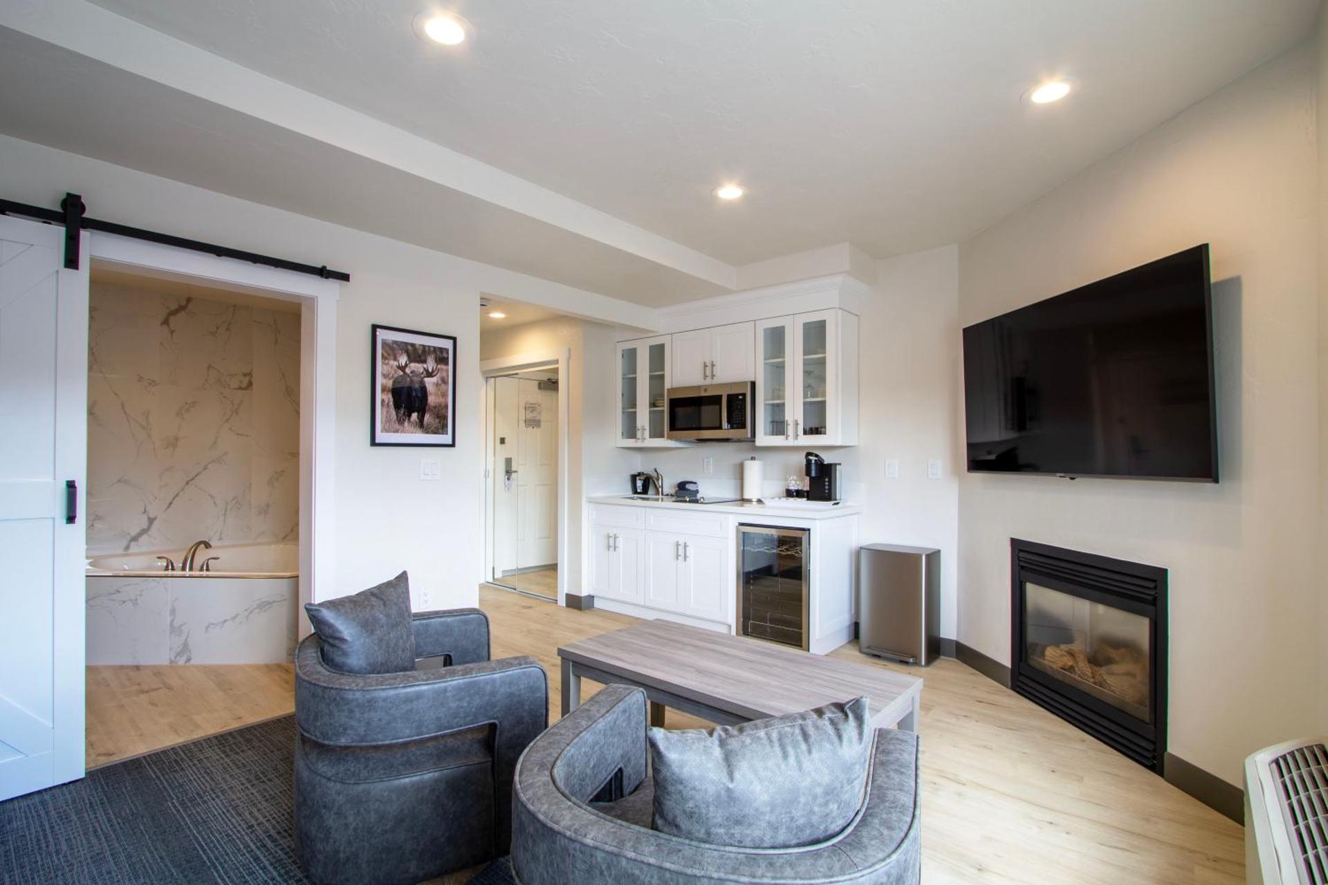 Sandpoint Hotel & Suites Downtown