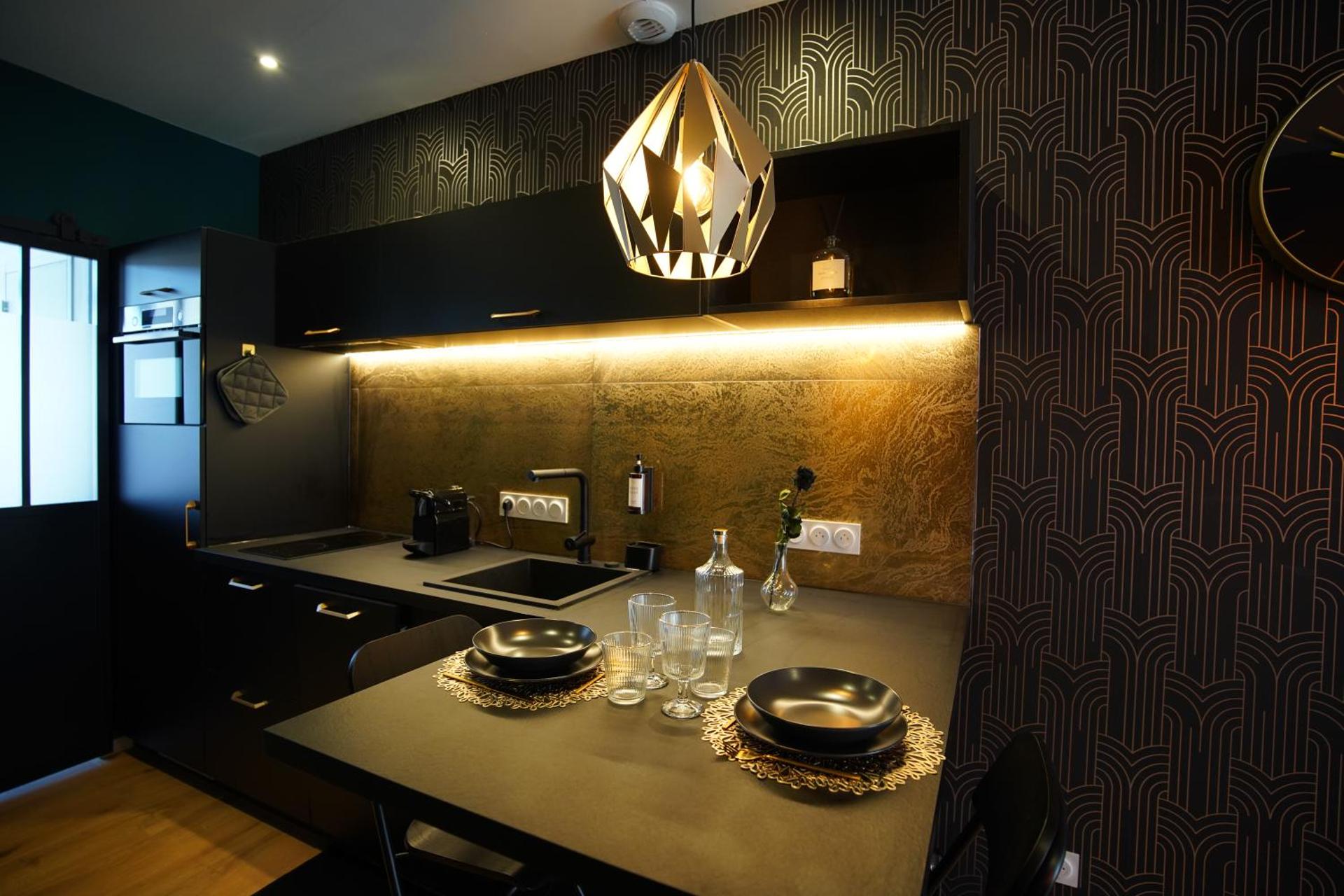 Kitchen or kitchenette