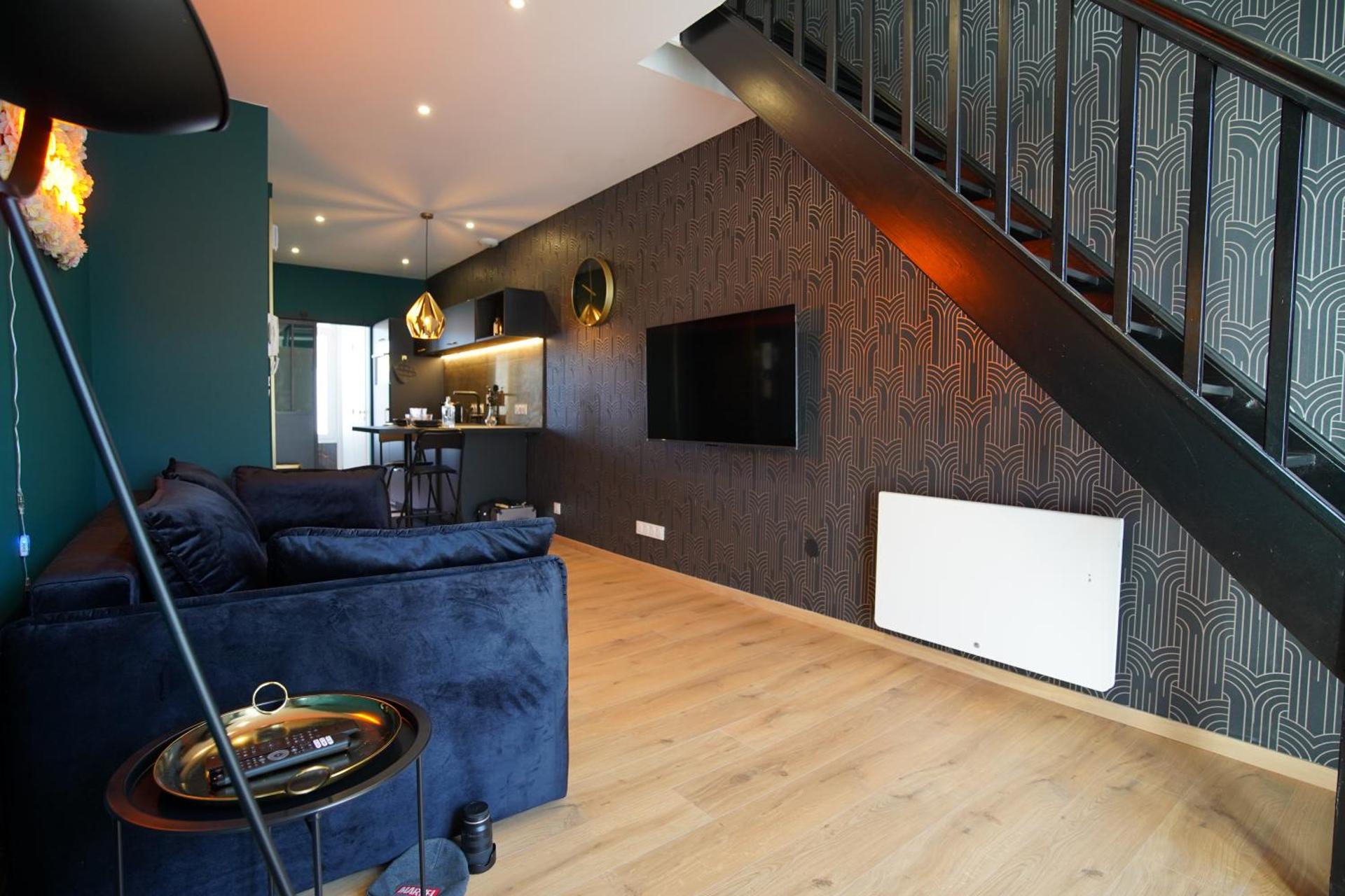 Communal lounge/ TV room