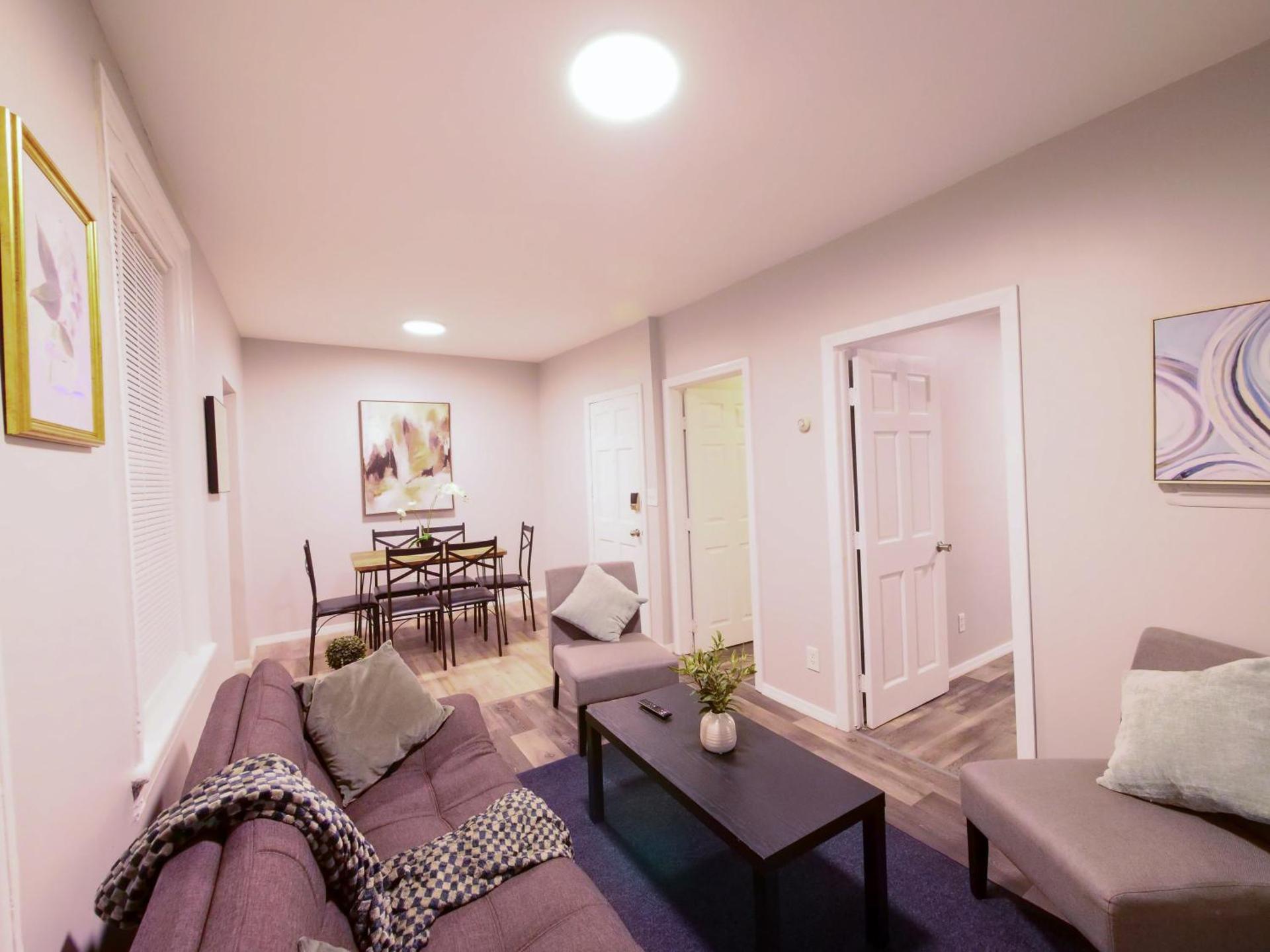 Modern comfort-2BR haven mins to NYC