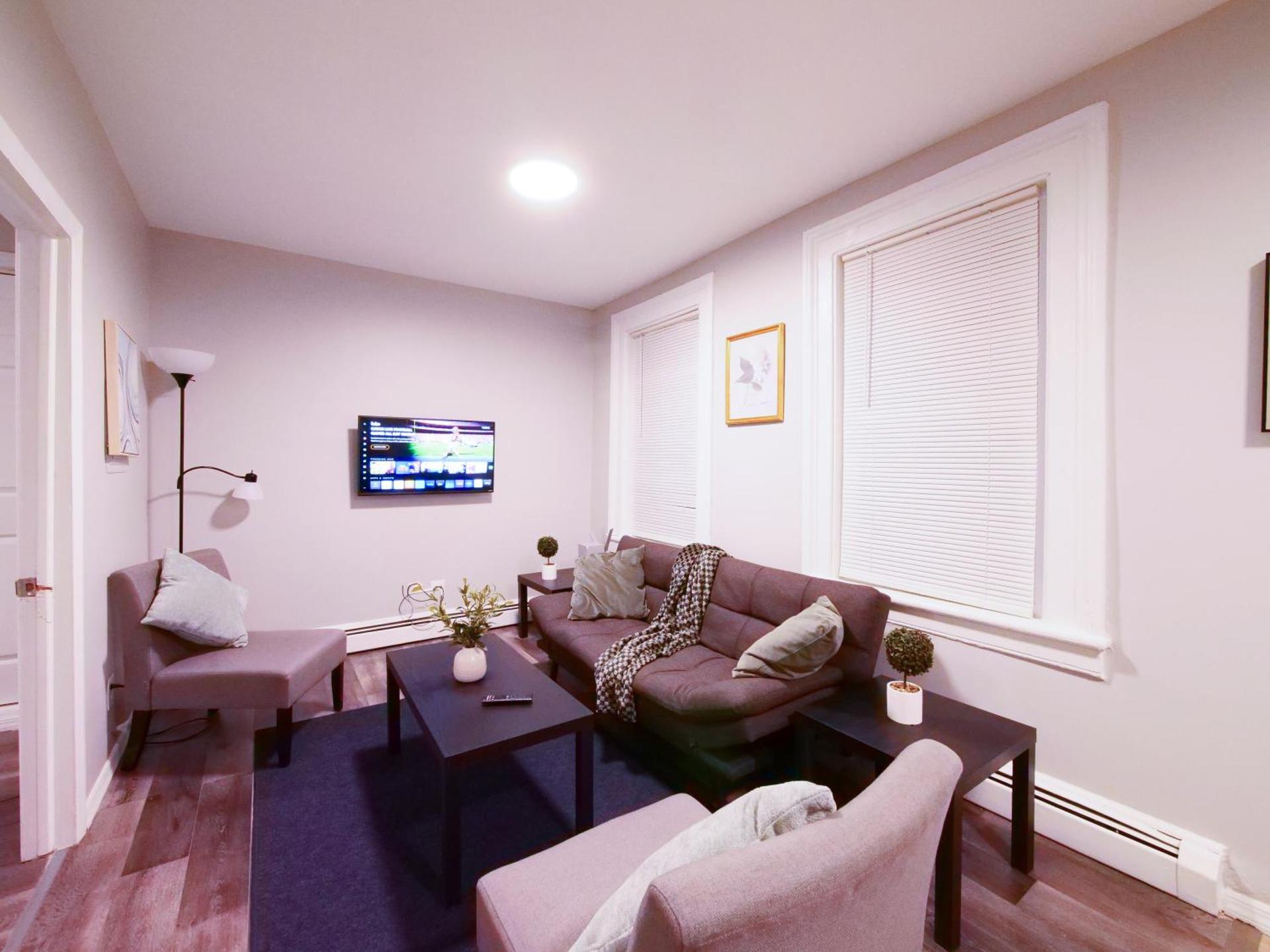 Modern comfort-2BR haven mins to NYC