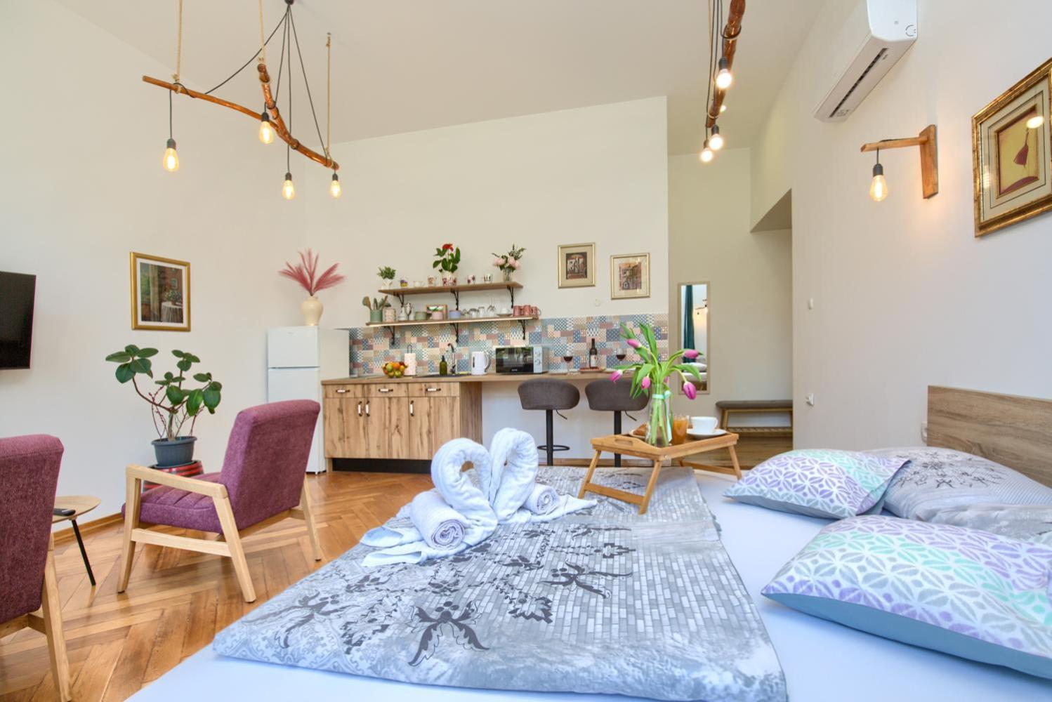 Photo of the whole room