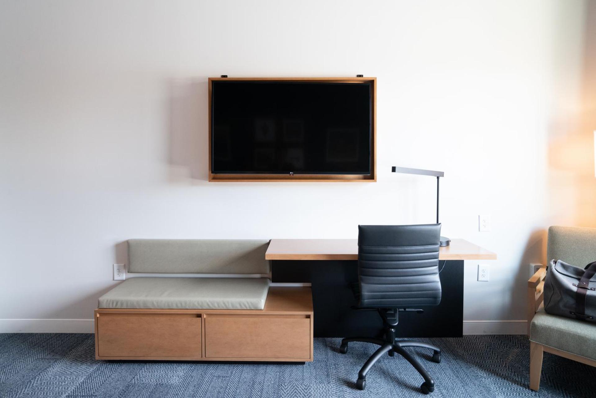 Queen Room - Disability Access