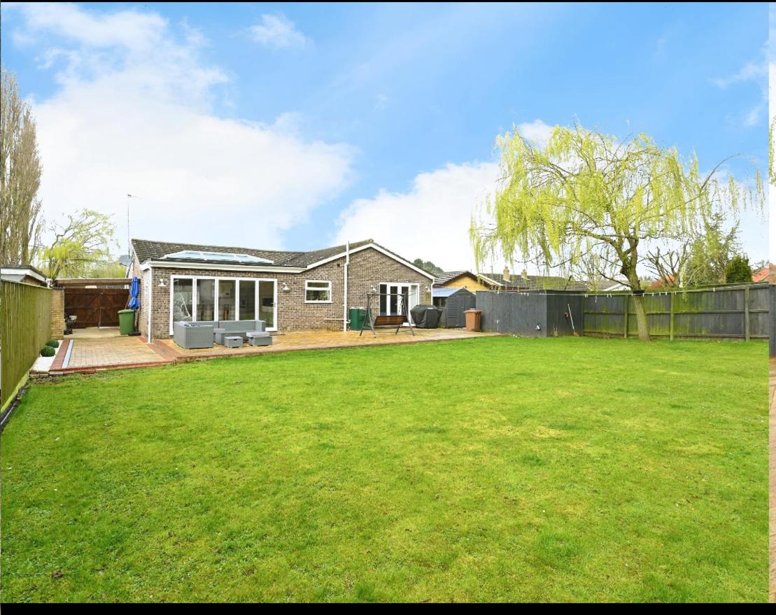 "Tranquil Village Hideaway Bungalow"near Kings Lynn
