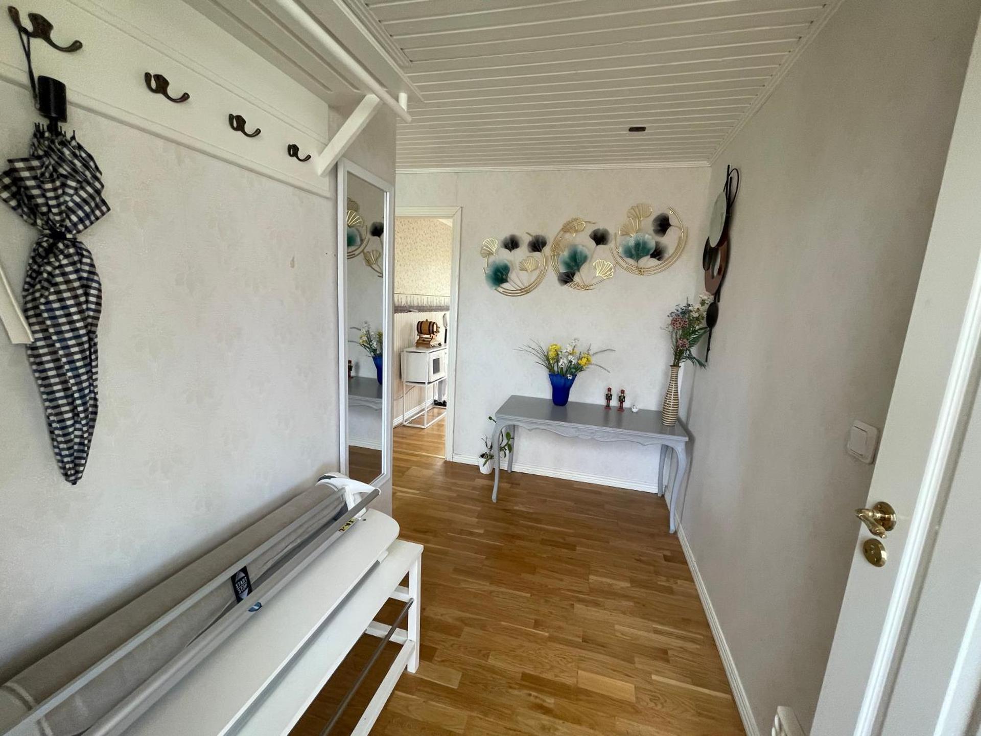 Luxury Villa by lake welcome you