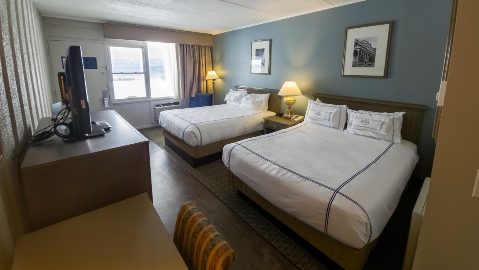 Deluxe Lake View with Two Queen Beds