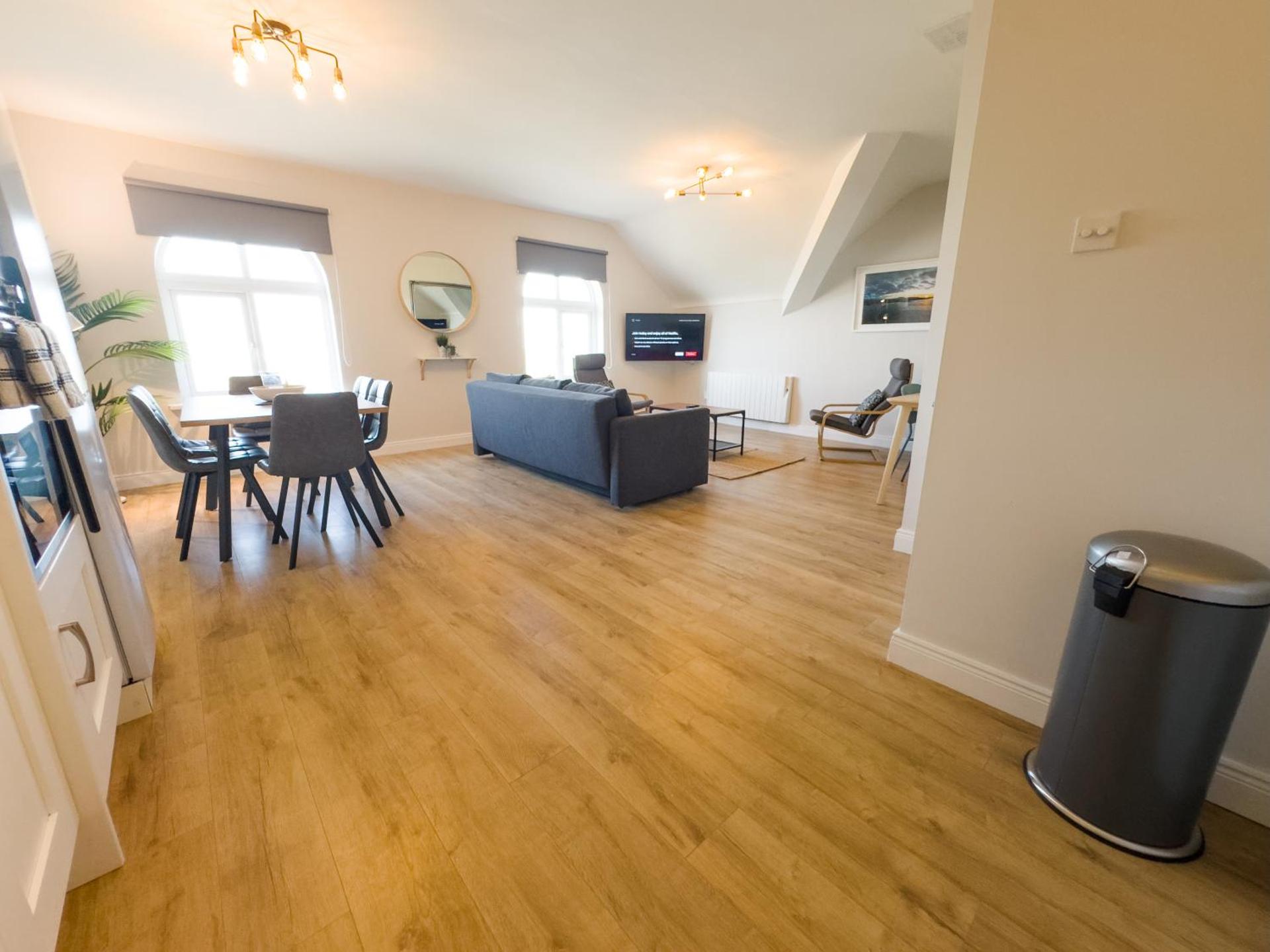 Communal lounge/ TV room