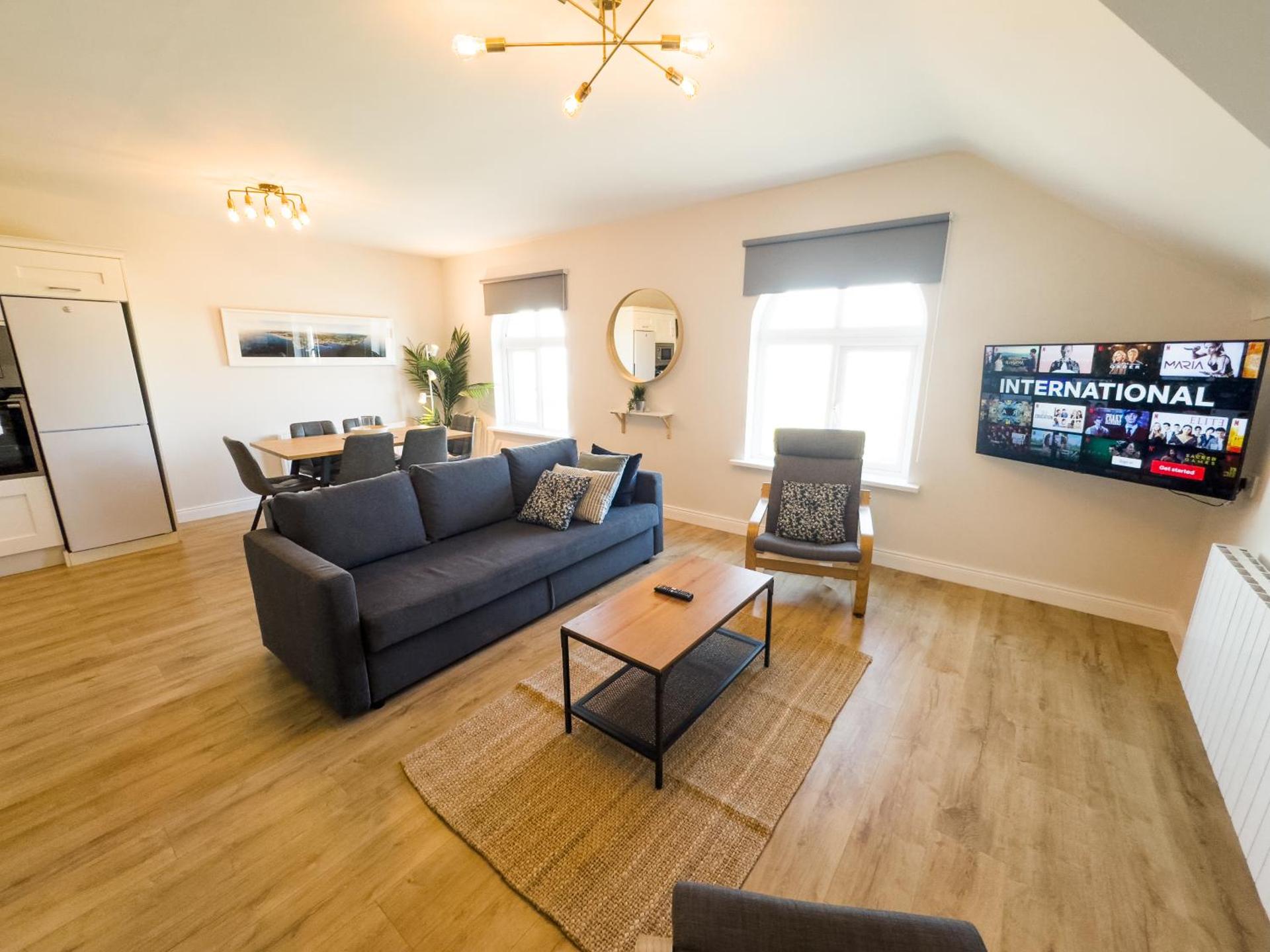 Communal lounge/ TV room