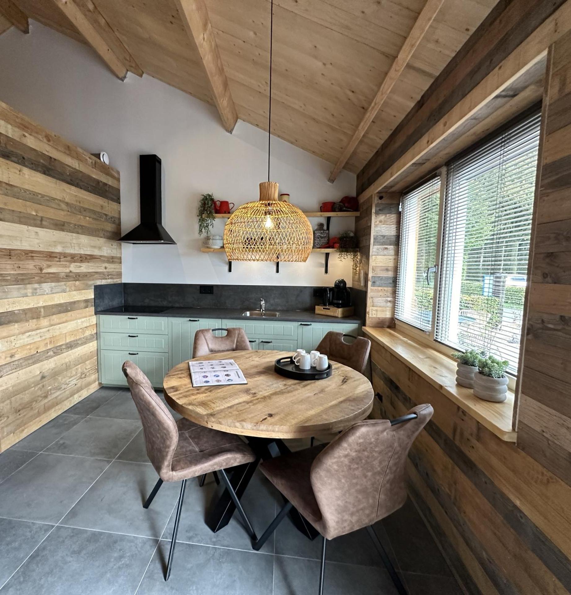 HoeveLieshout - Lux 4 persoons platteland appartement