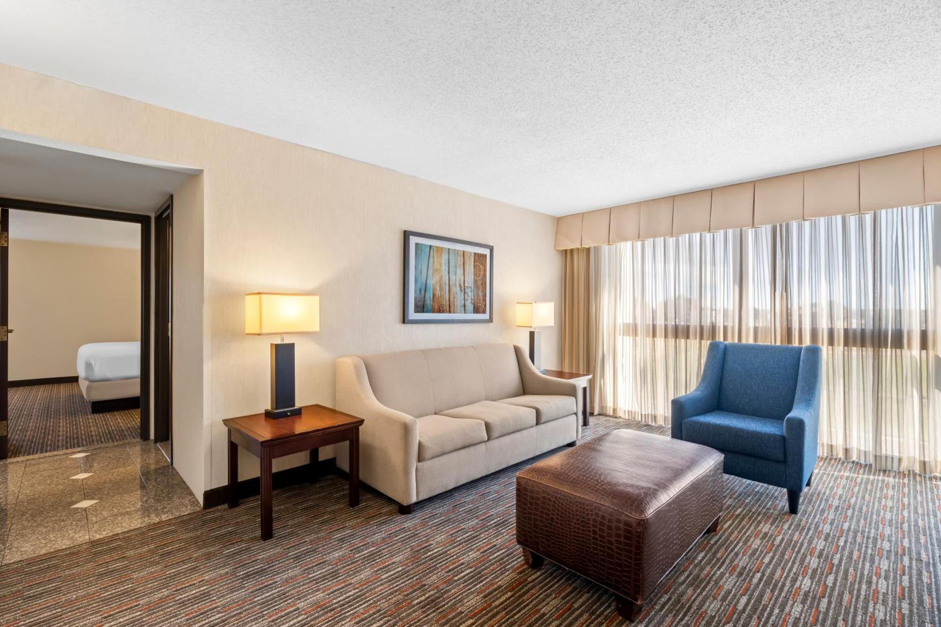 Superior King Suite - Non-Smoking