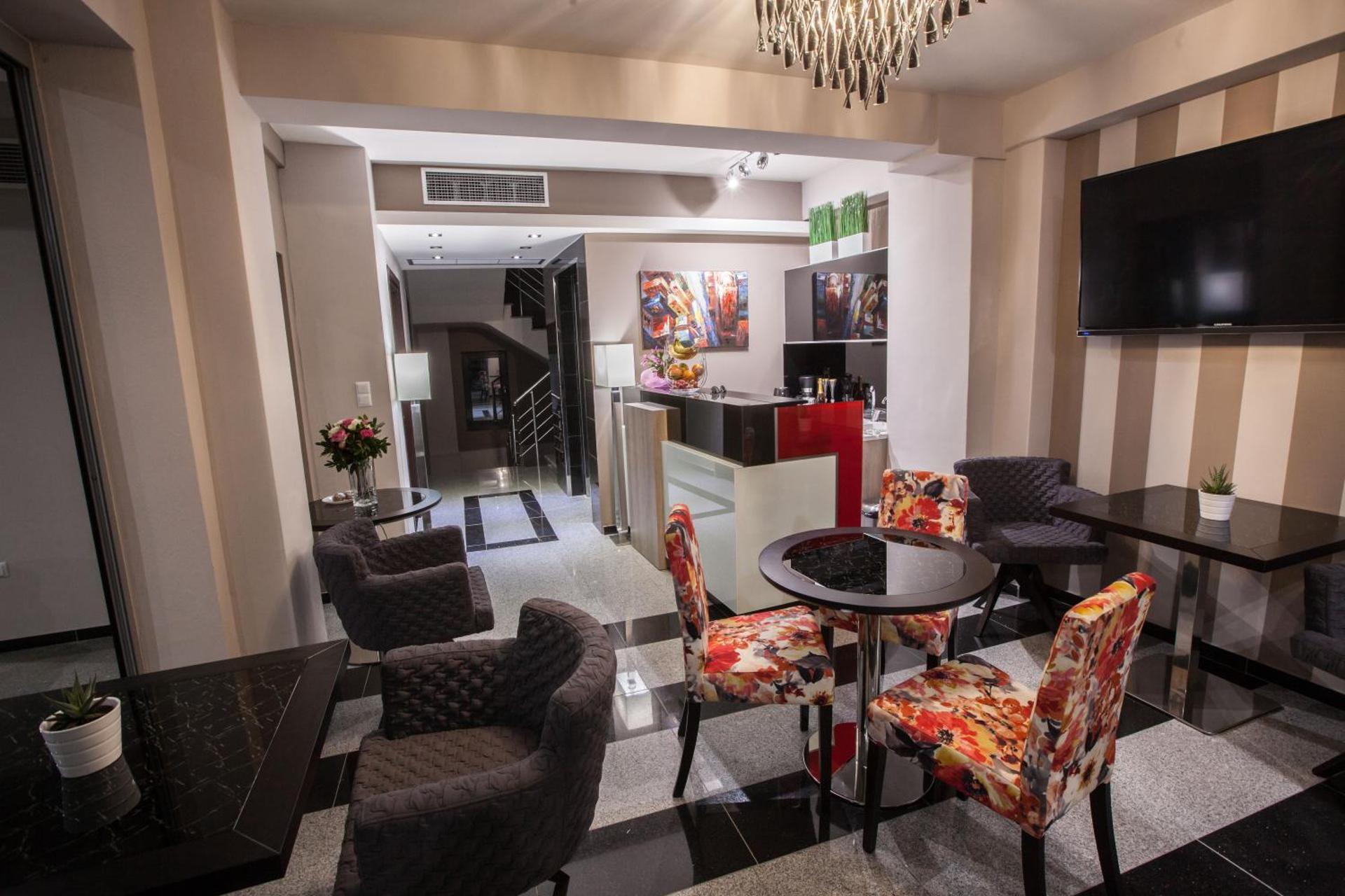 Communal lounge/ TV room