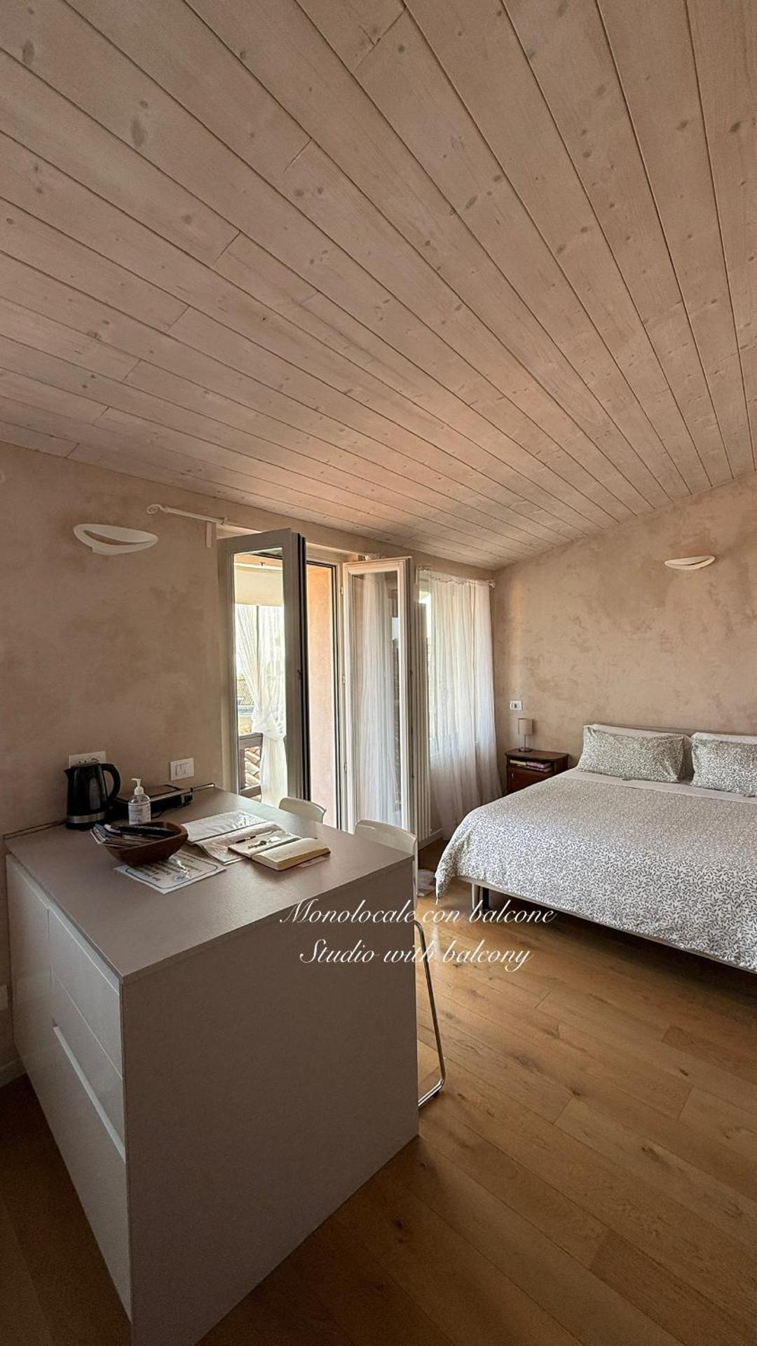 Livinn Bergamo LA MANSARDINA1 e L'AFFRESCO