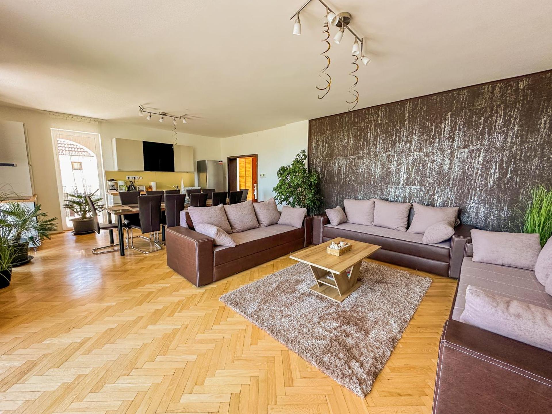 Aranyeső Apartmanházak No.1